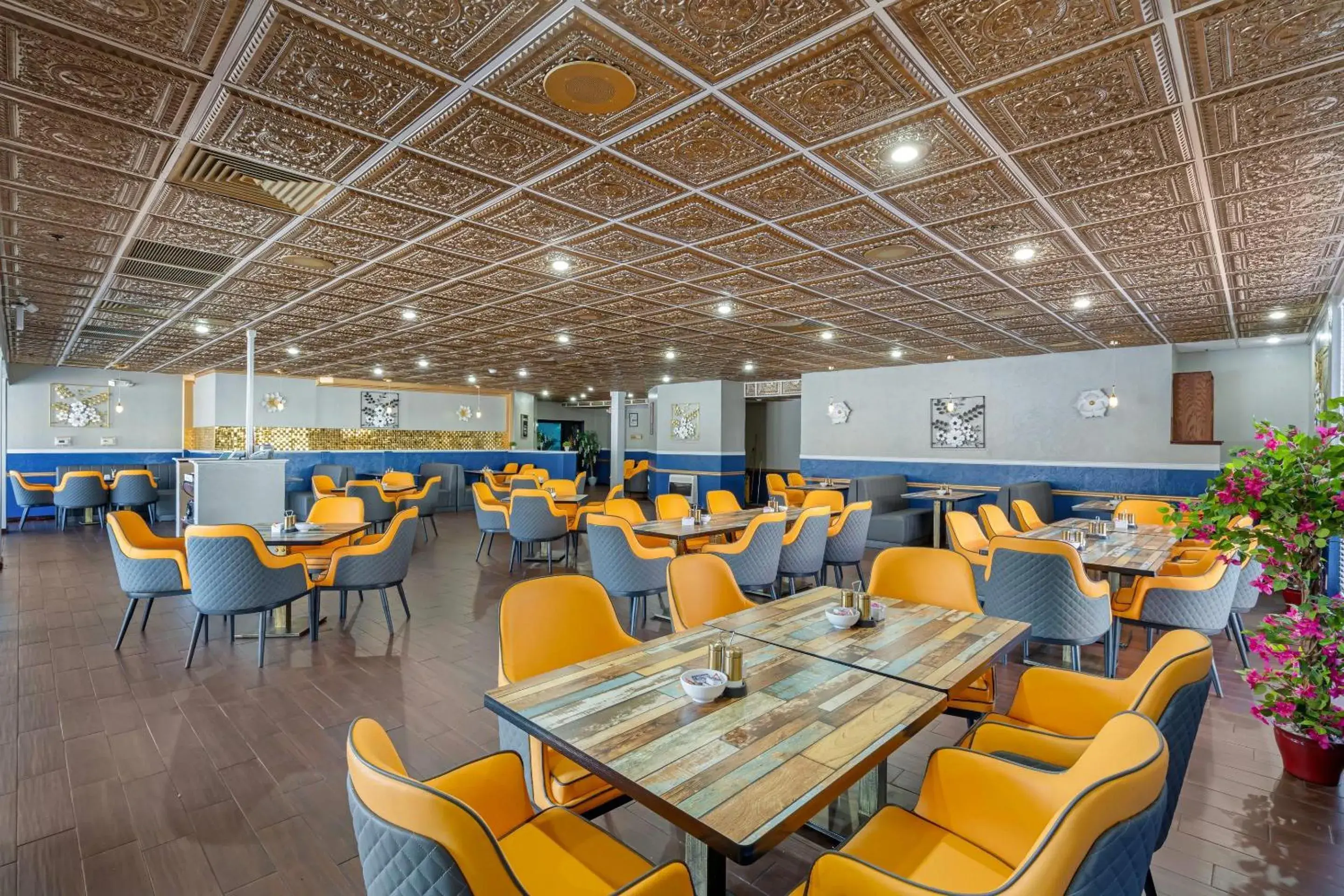 Restaurant/places to eat in Quality Inn & Suites Conference Center Restaurant/places to eat in Quality Inn & Suites Conference Center