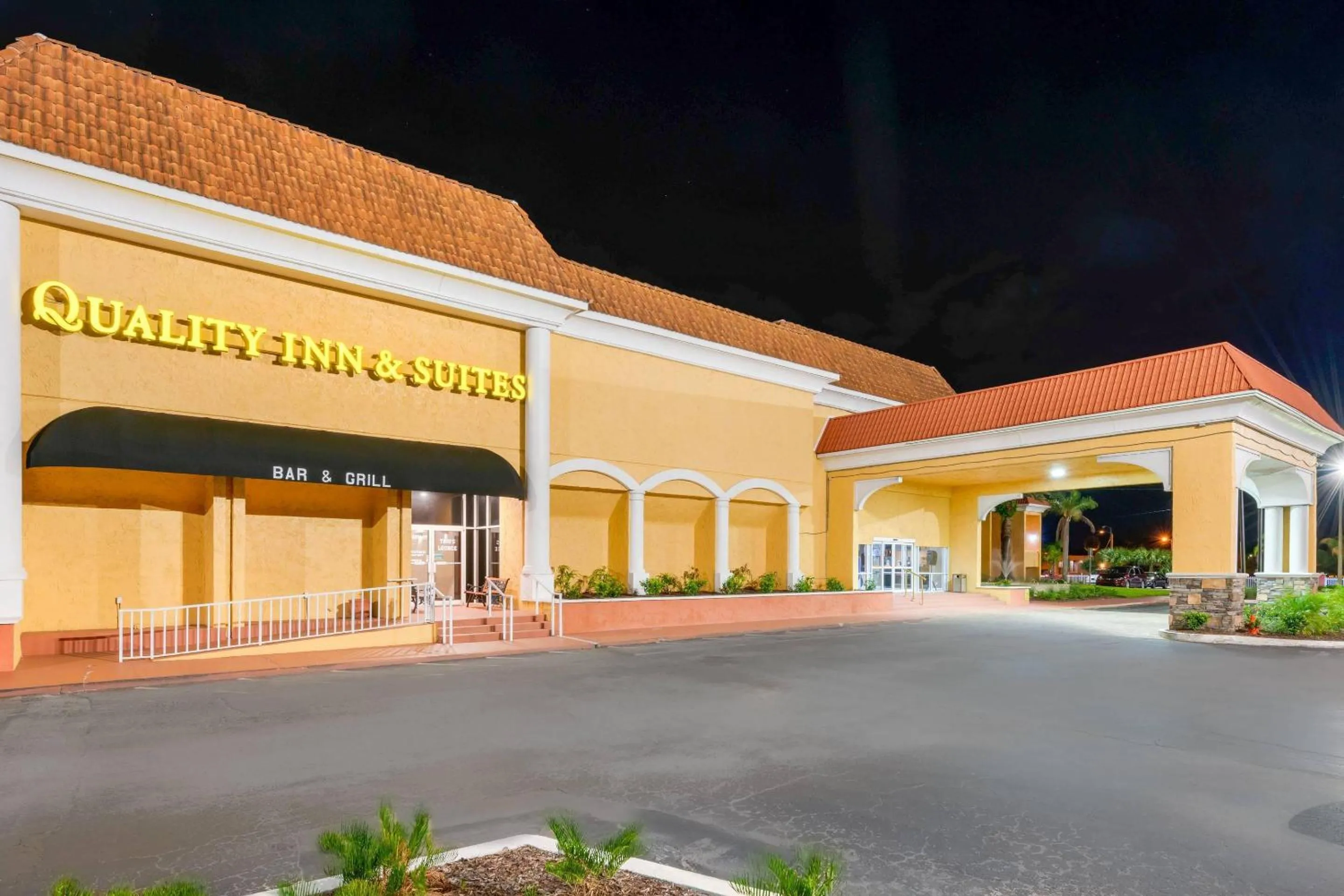 Property building in Quality Inn & Suites Conference Center