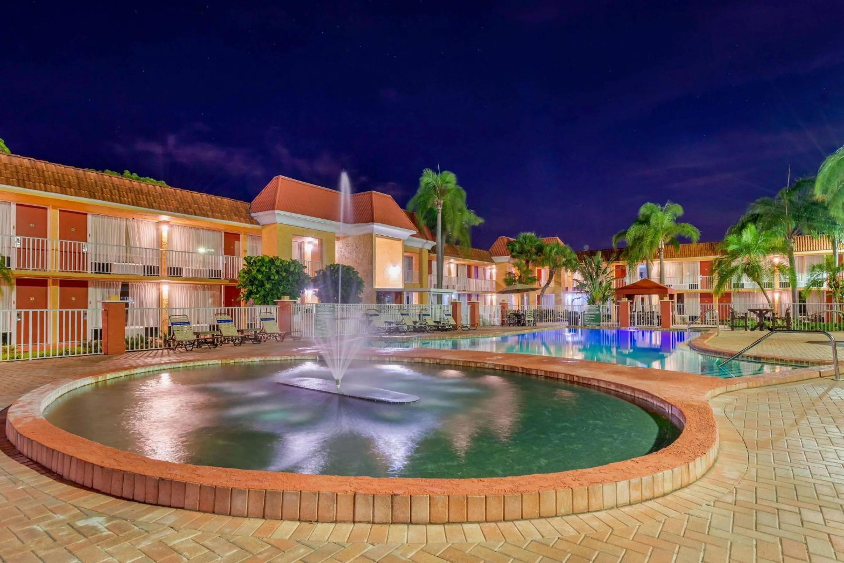 Swimming pool in Quality Inn & Suites Conference Center
