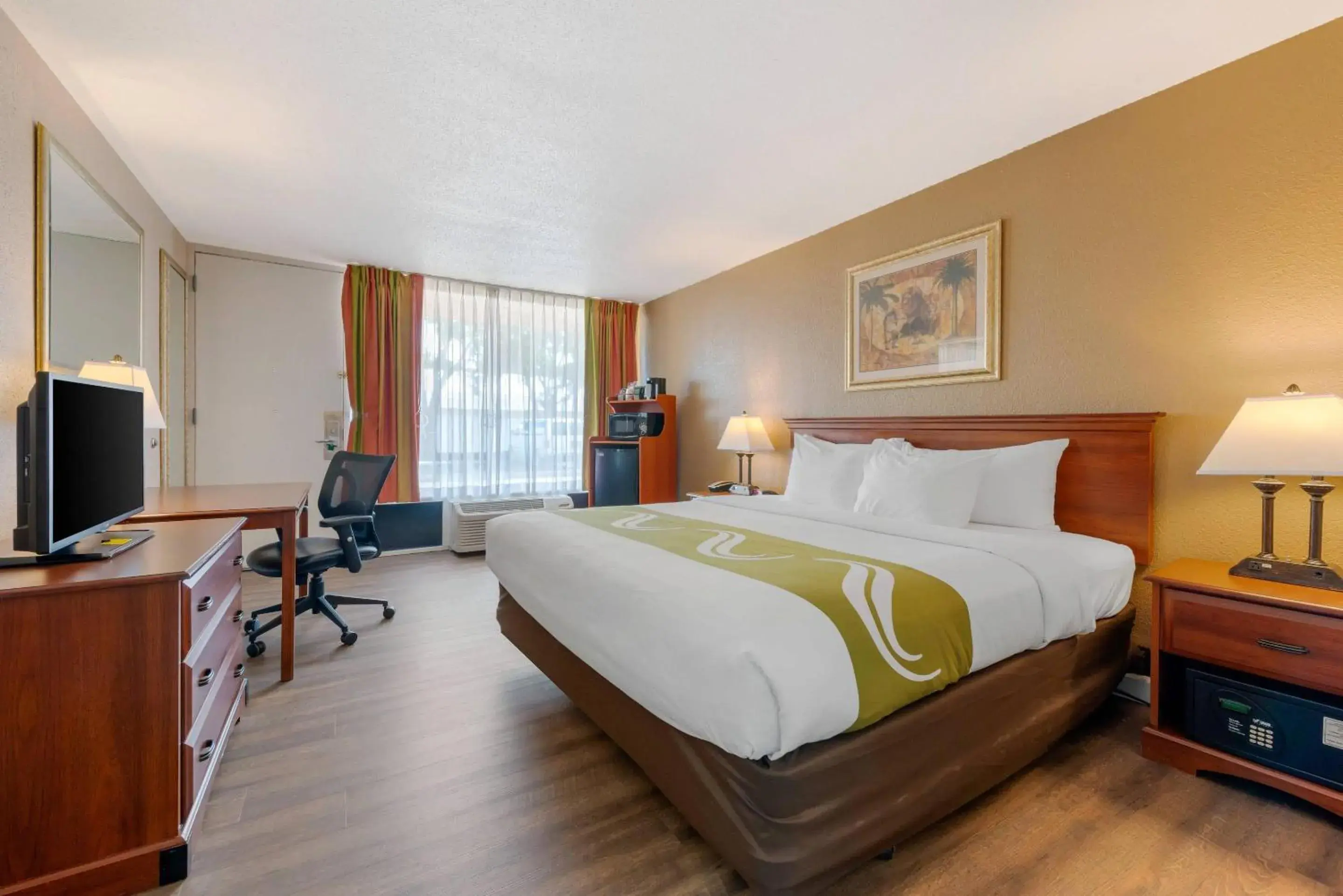 Bedroom, Bed in Quality Inn & Suites Conference Center Bedroom, Bed in Quality Inn & Suites Conference Center