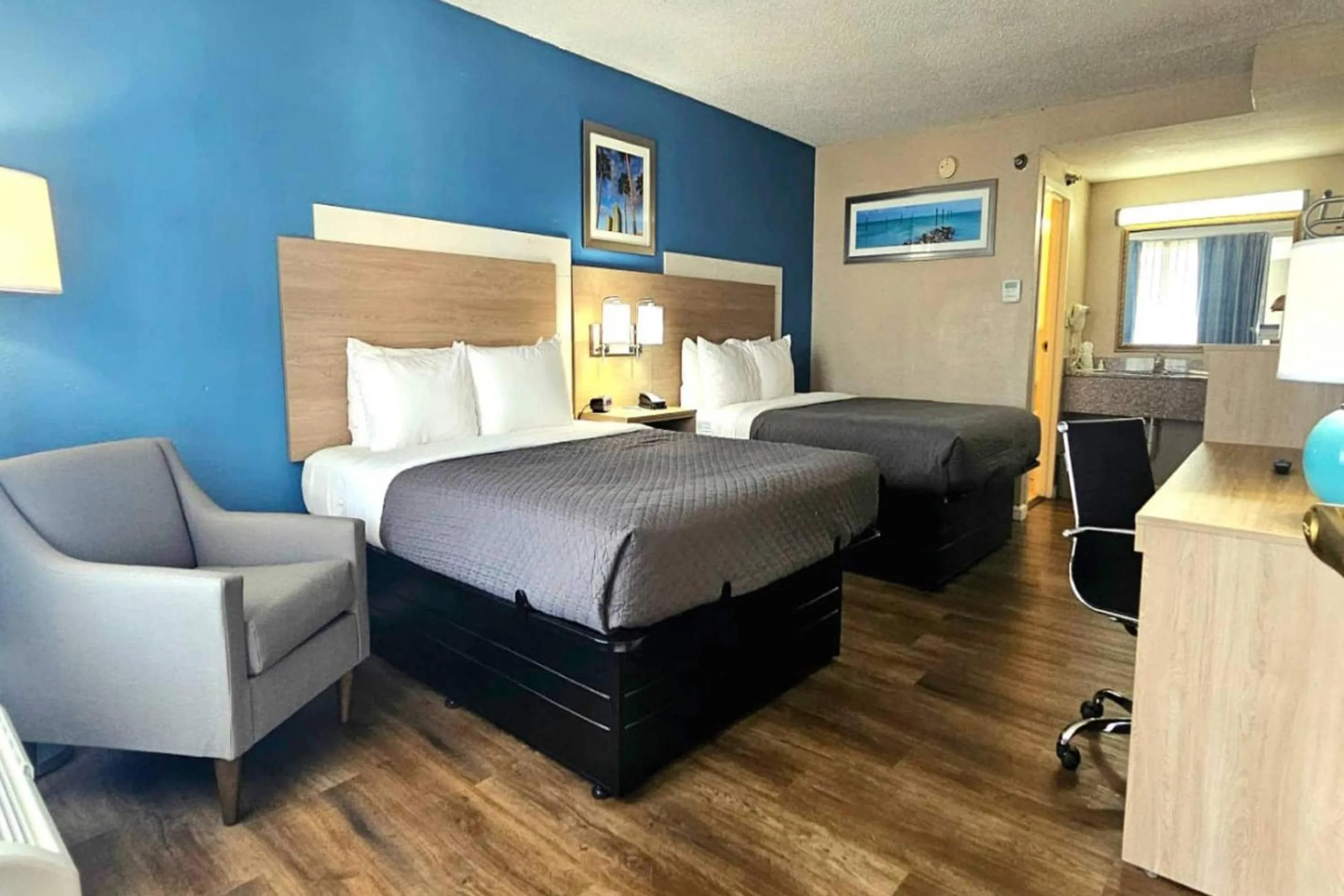 Bedroom, Bed in Quality Inn & Suites Conference Center