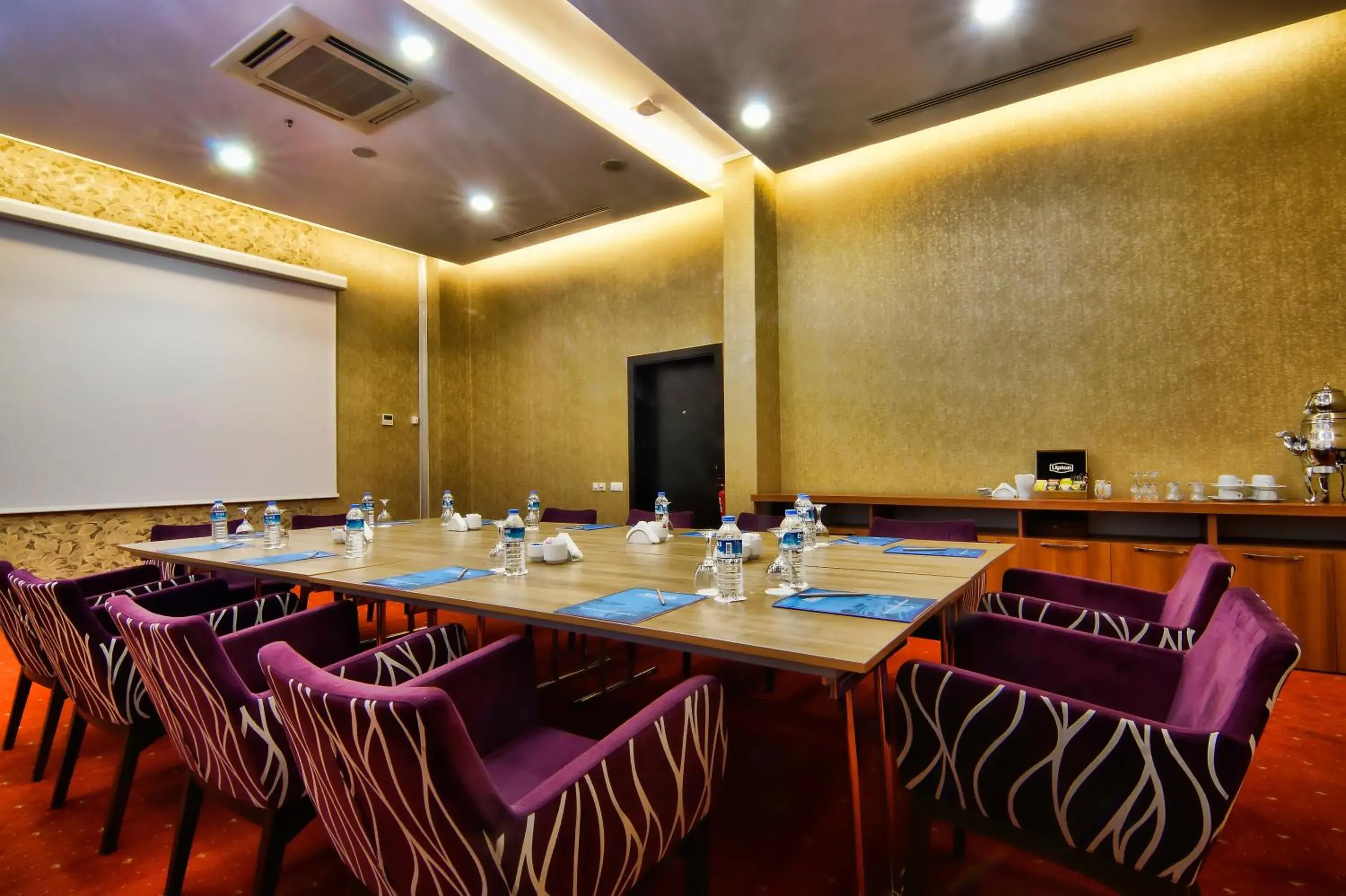 Business facilities in Limak Atlantis Deluxe Hotel-2 Children Free up to Age 14