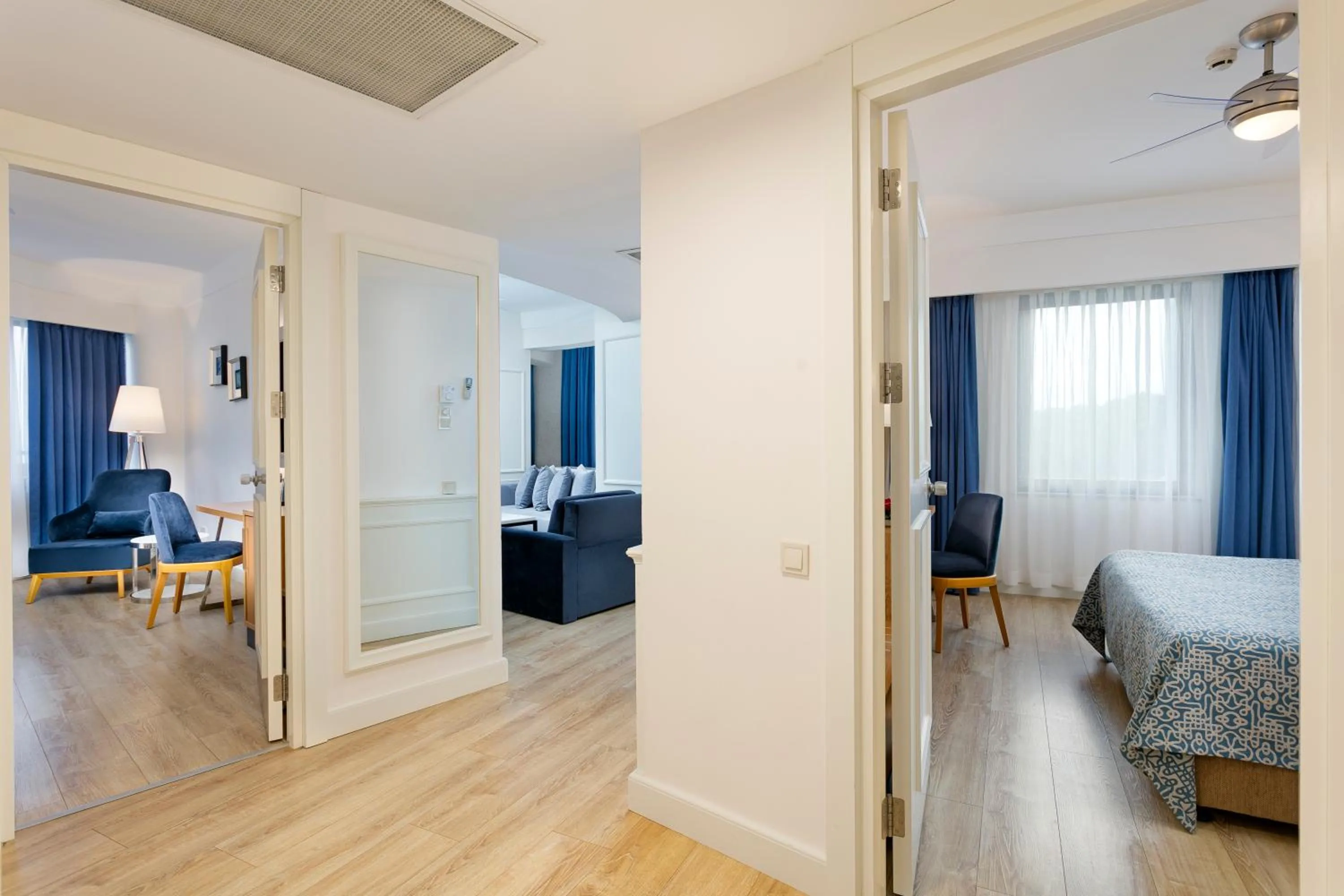 Communal lounge/ TV room, Bed in Limak Atlantis Deluxe Hotel Belek