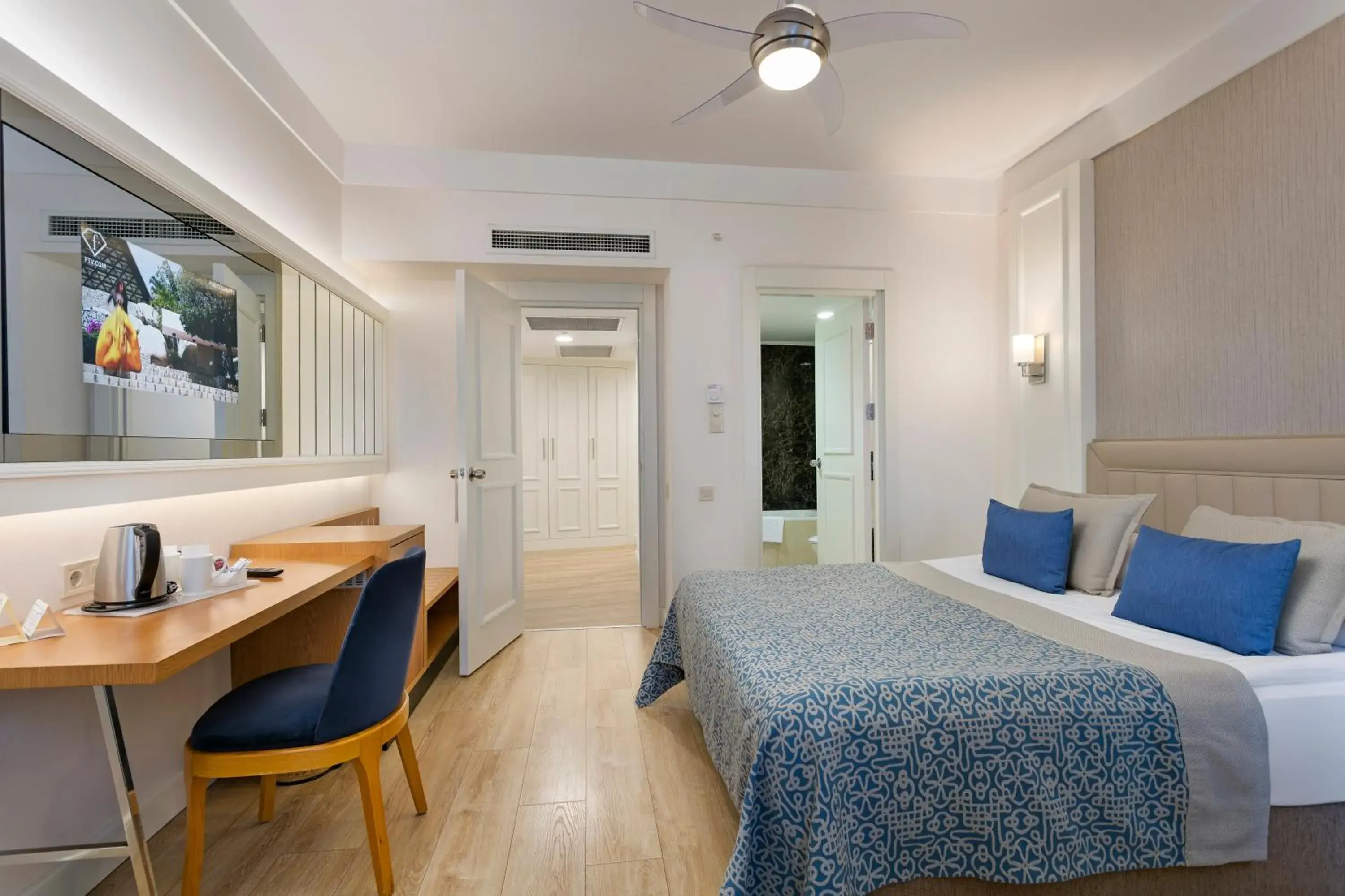 Bedroom, Bed in Limak Atlantis Deluxe Hotel-2 Children Free up to Age 14