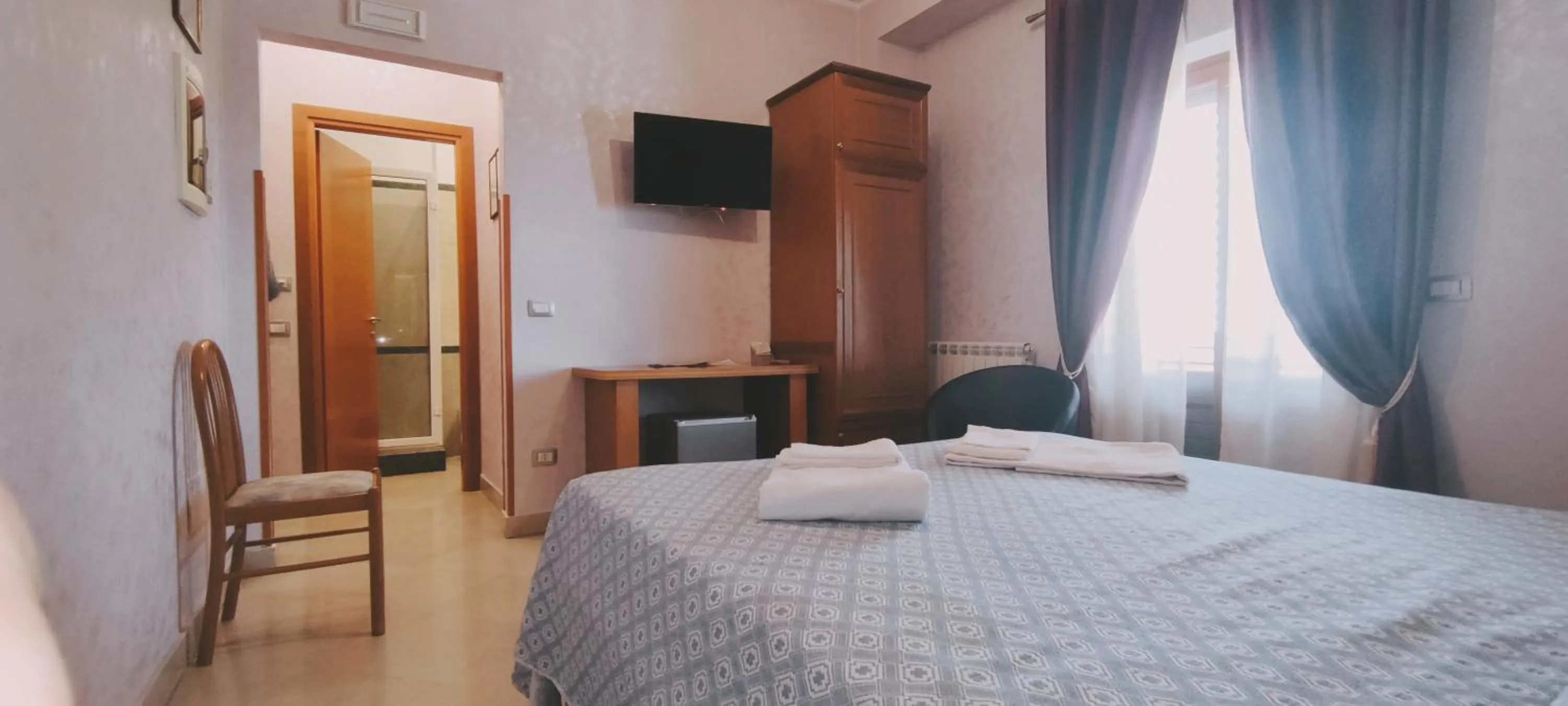 Photo of the whole room, Bed in Affittacamere Stranamore