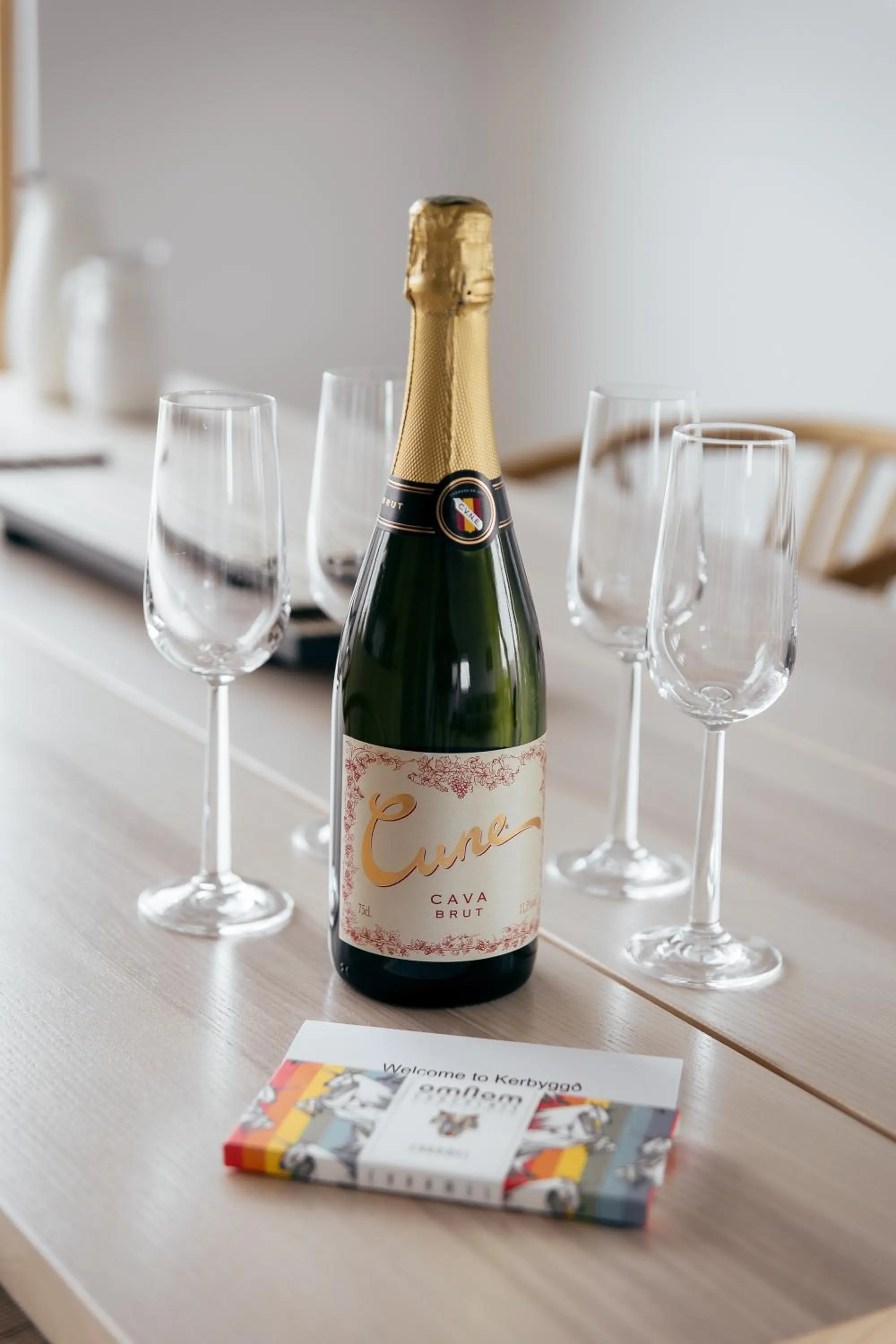 Food and drinks in Kerbyggd: Luxury house and cottage in golden circle