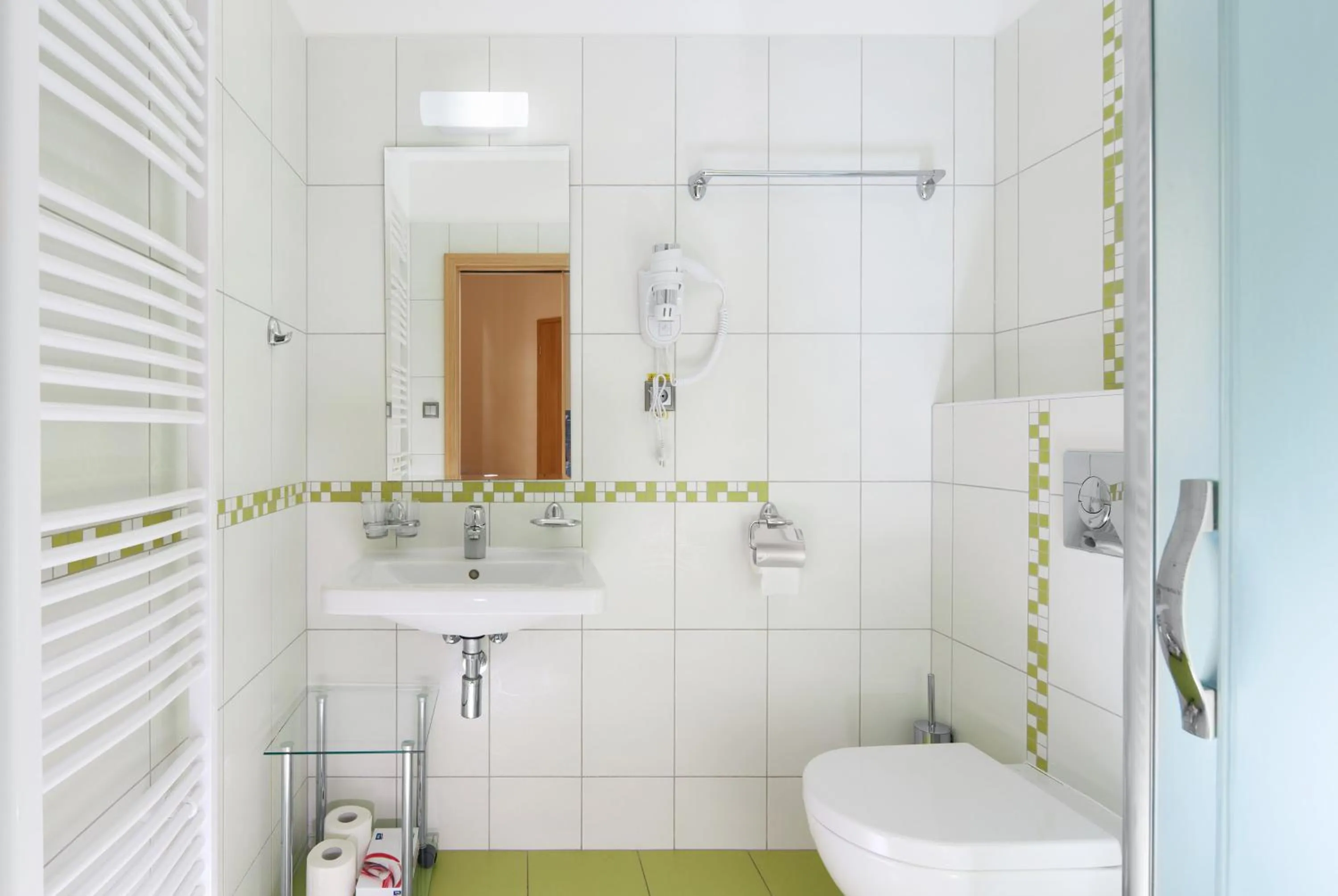 Shower in JBX Resort Hotel Albatros