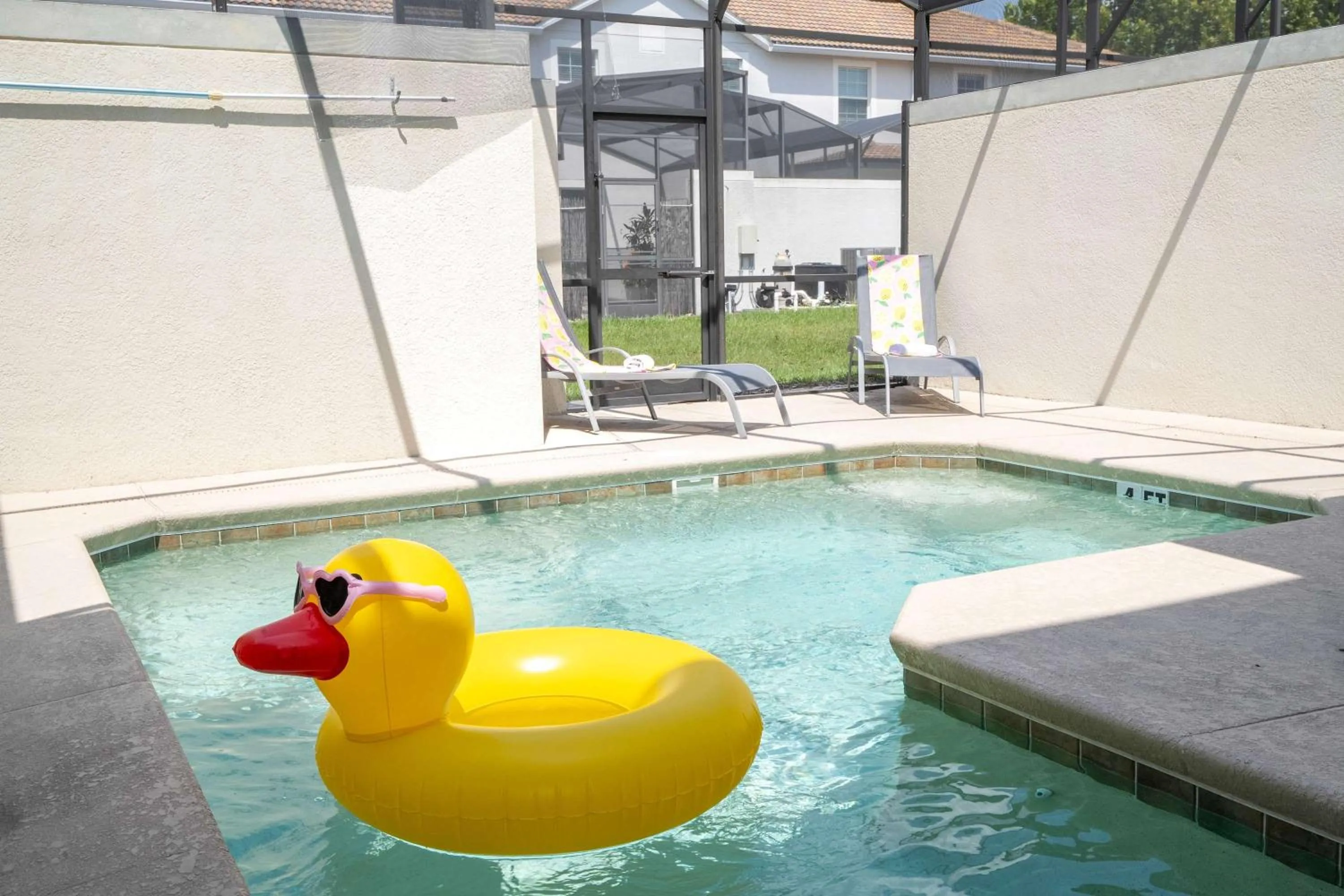 Family Friendly Four Bedrooms w/ Pool 4896