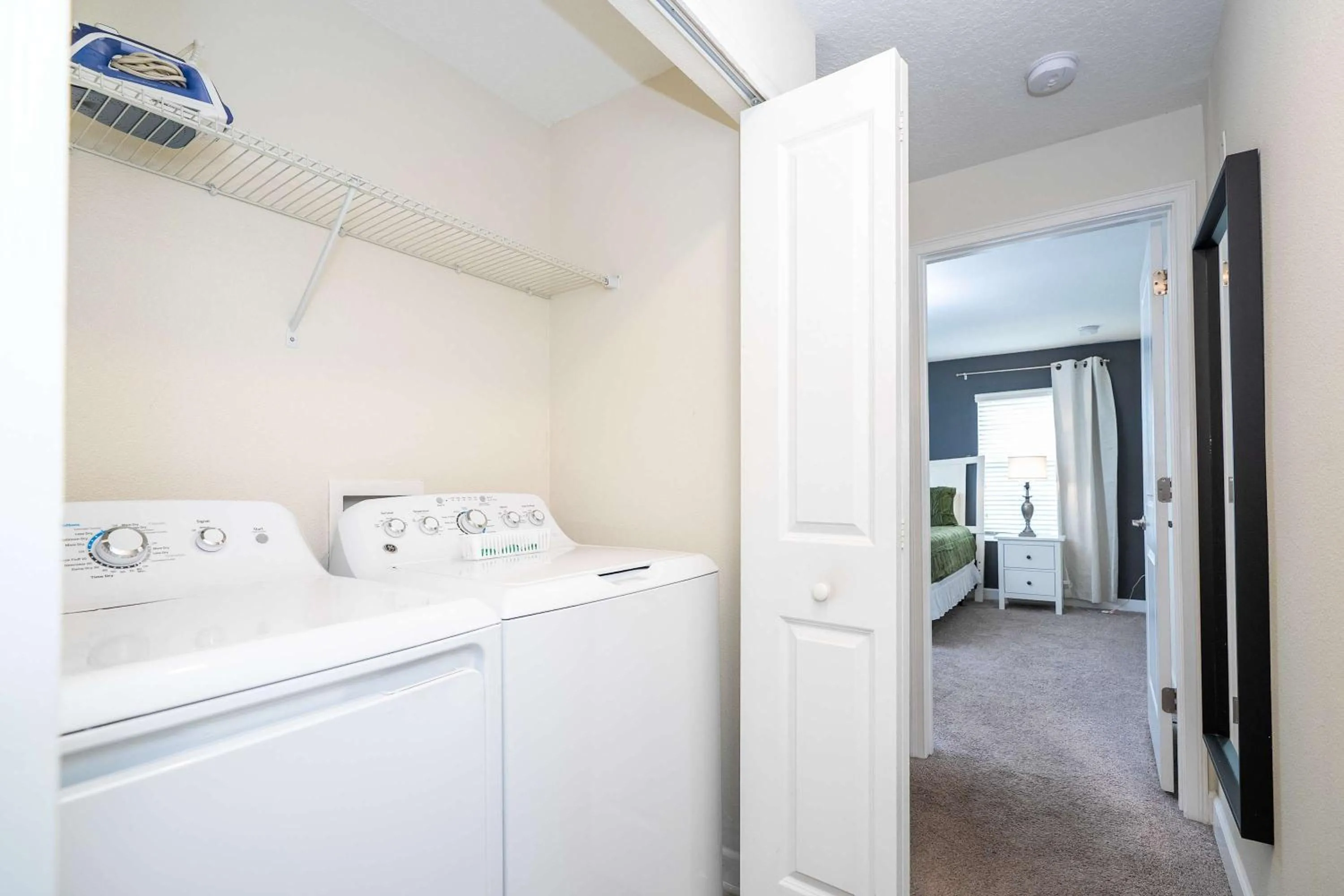 Bed in Family Friendly Four Bedrooms w/ Pool 4896