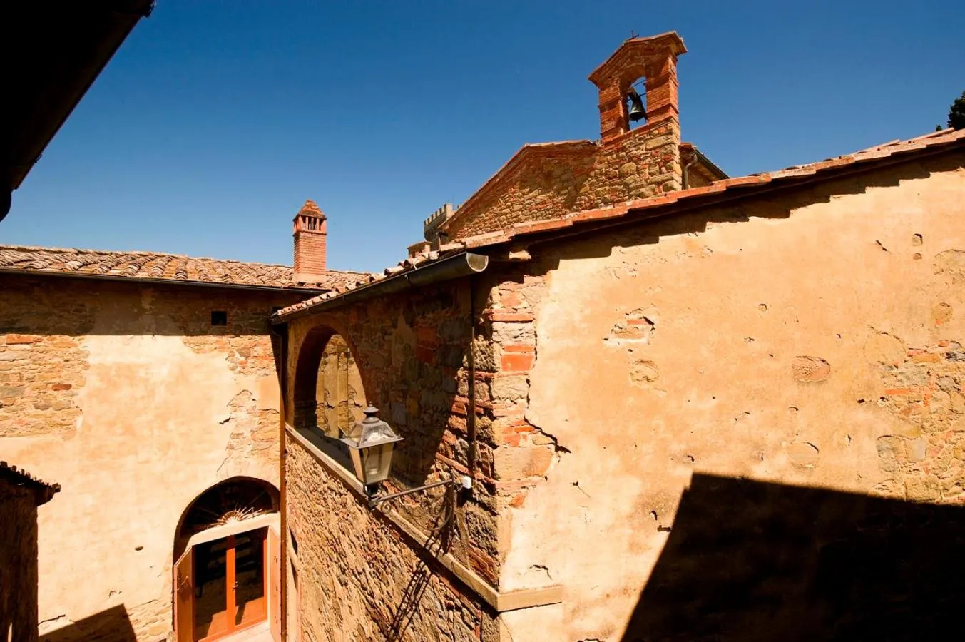 Property building in Castello Di Gargonza