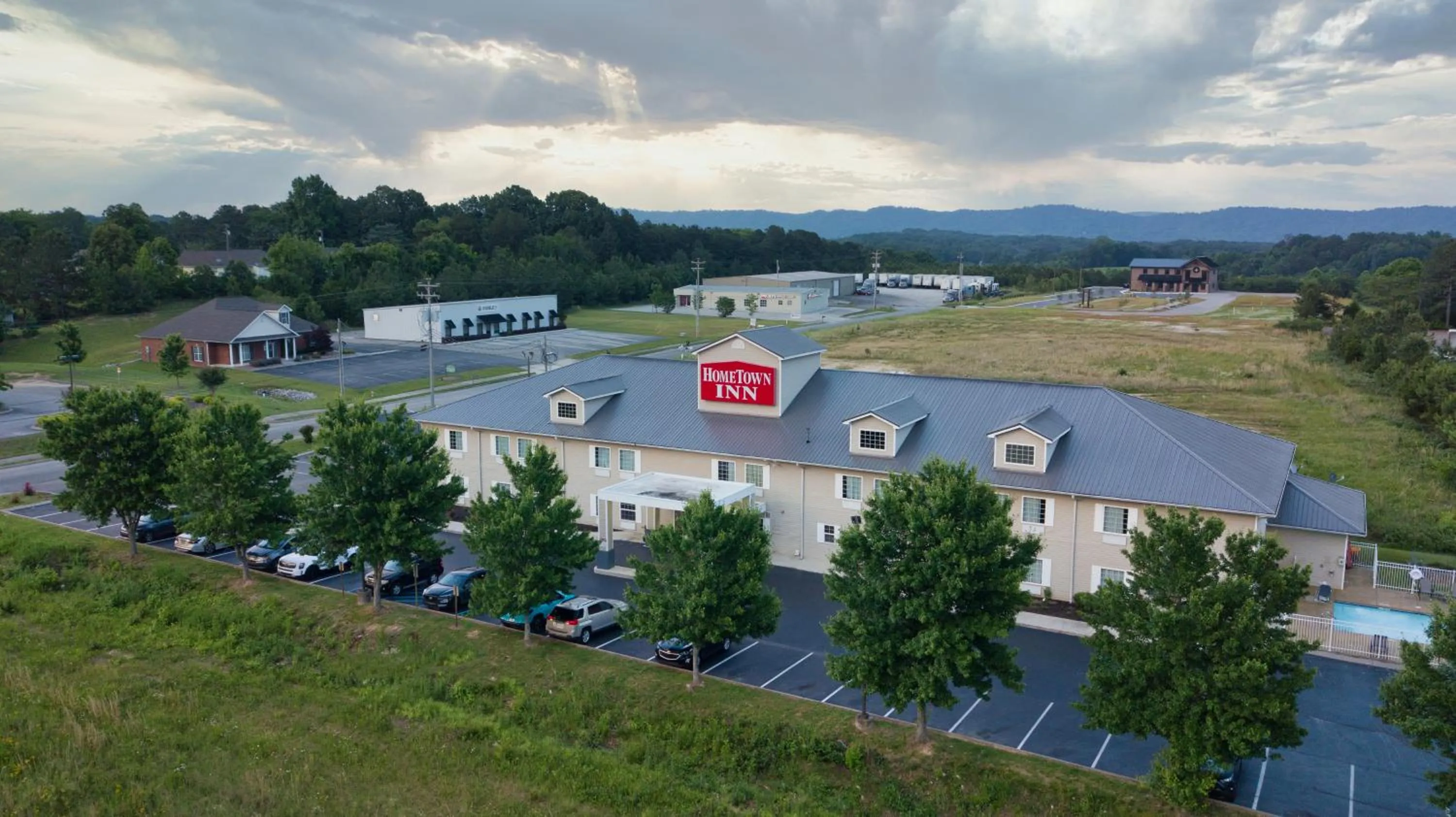 Property building in HomeTown Inn-Ringgold