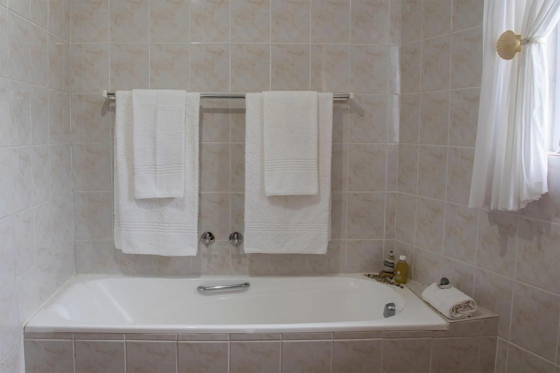 Bathroom in Aire del Mar Guest House