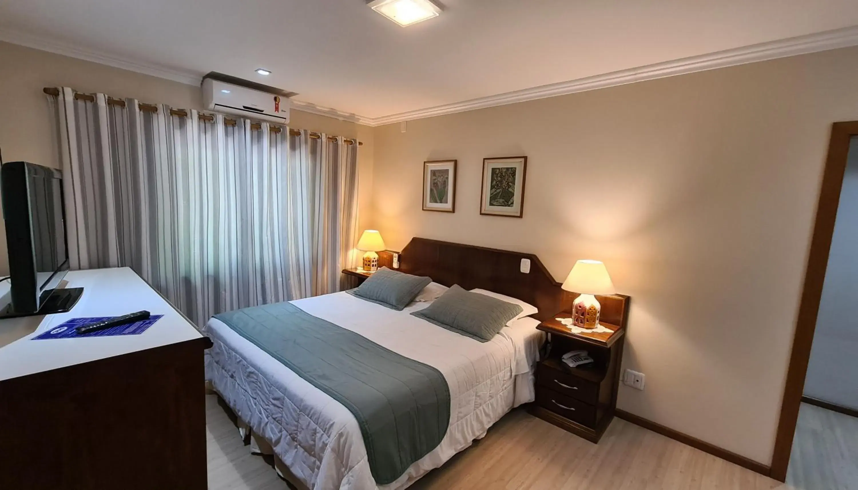 Deluxe Double or Twin Room in Hotel Azaleia Deluxe Double or Twin Room in Hotel Azaleia