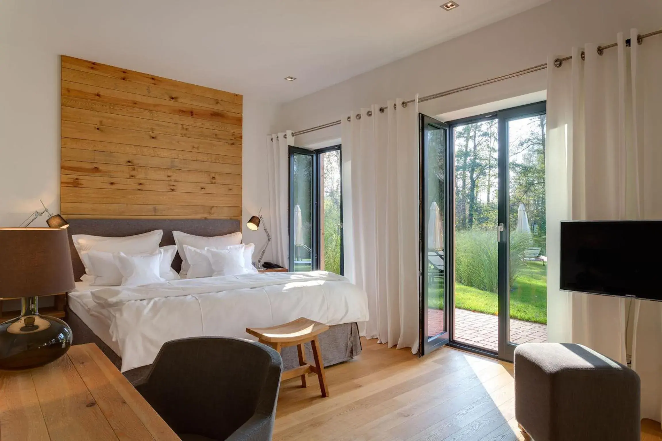 Superior Double Room with Spree View - single occupancy in Hotel Strandhaus - Boutique Resort & Spa Superior Double Room with Spree View - single occupancy in Hotel Strandhaus - Boutique Resort & Spa