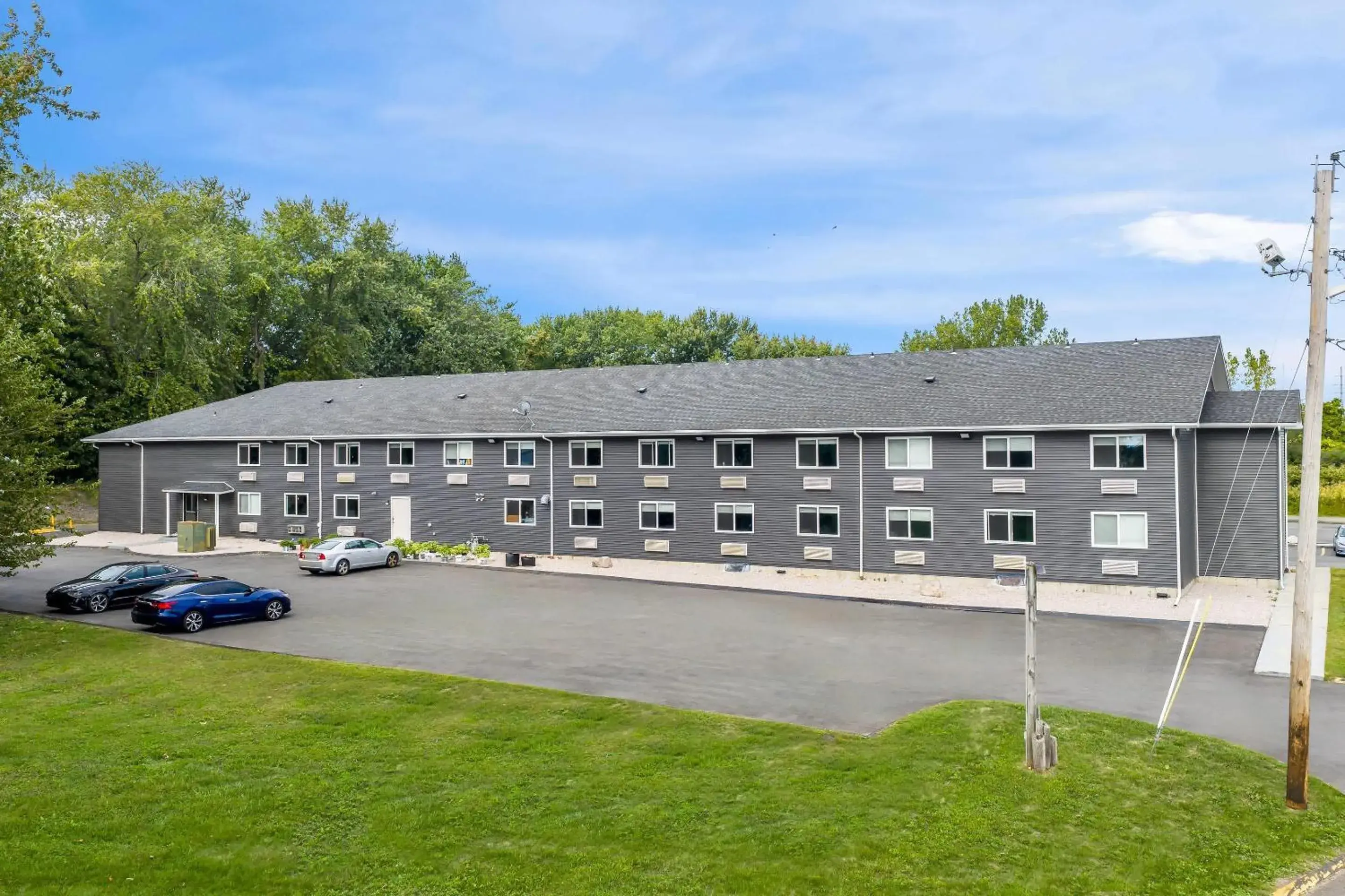 Property building in Quality Inn Property building in Quality Inn