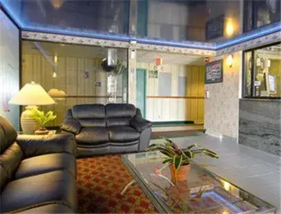 Lobby or reception in Quality Inn Lobby or reception in Quality Inn