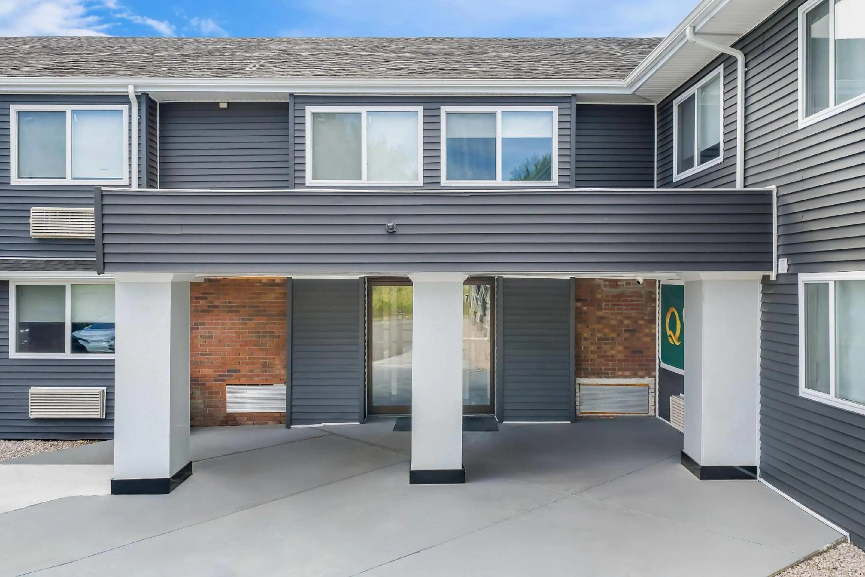 Property building in Quality Inn