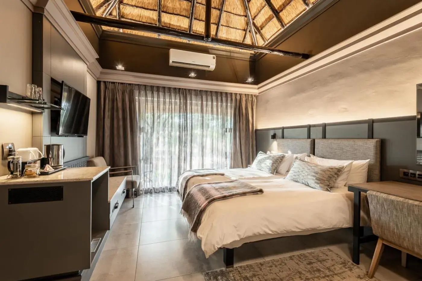 Bedroom, Bed in Mokuti Etosha Bedroom, Bed in Mokuti Etosha