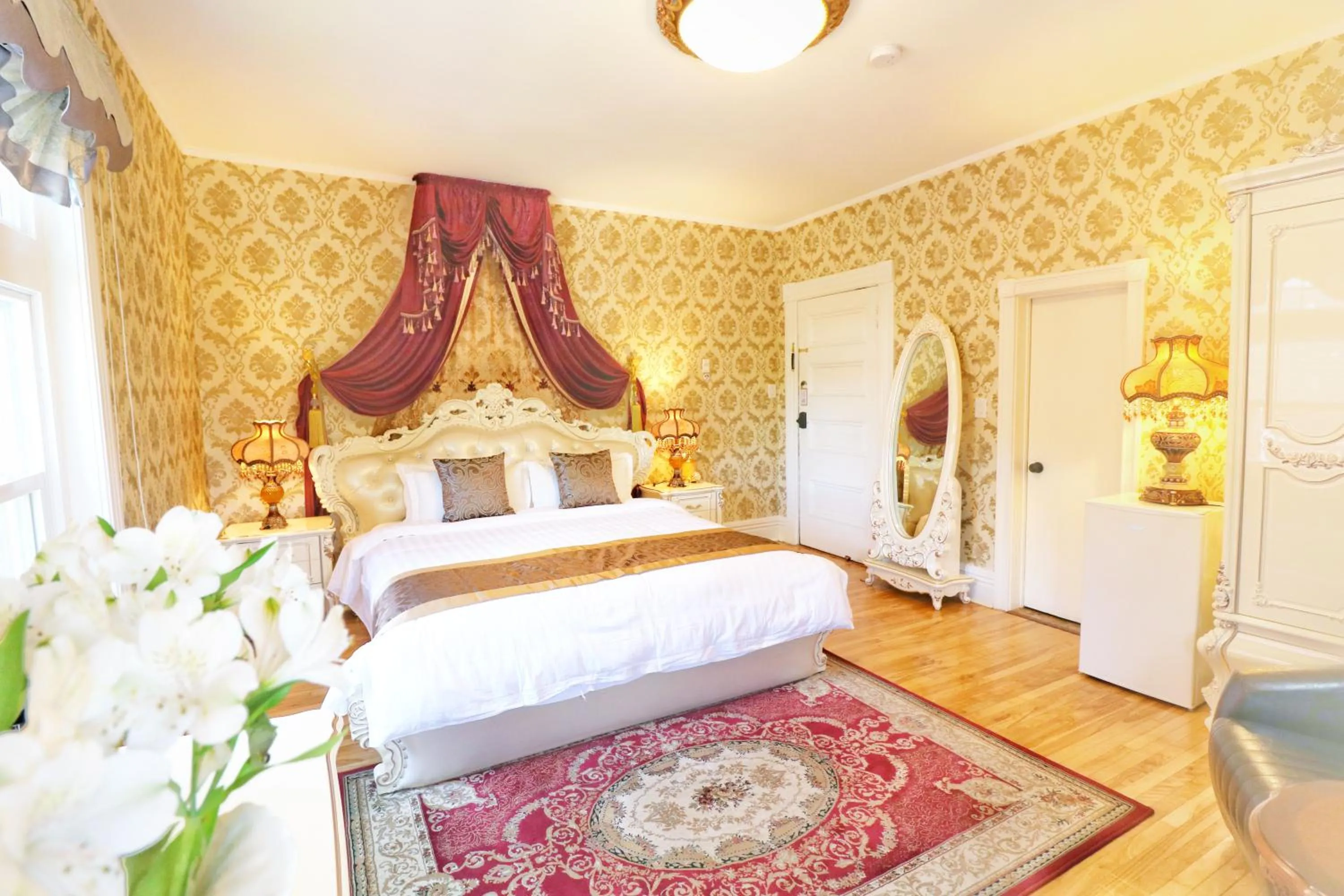 Photo of the whole room, Bed in Prince inn