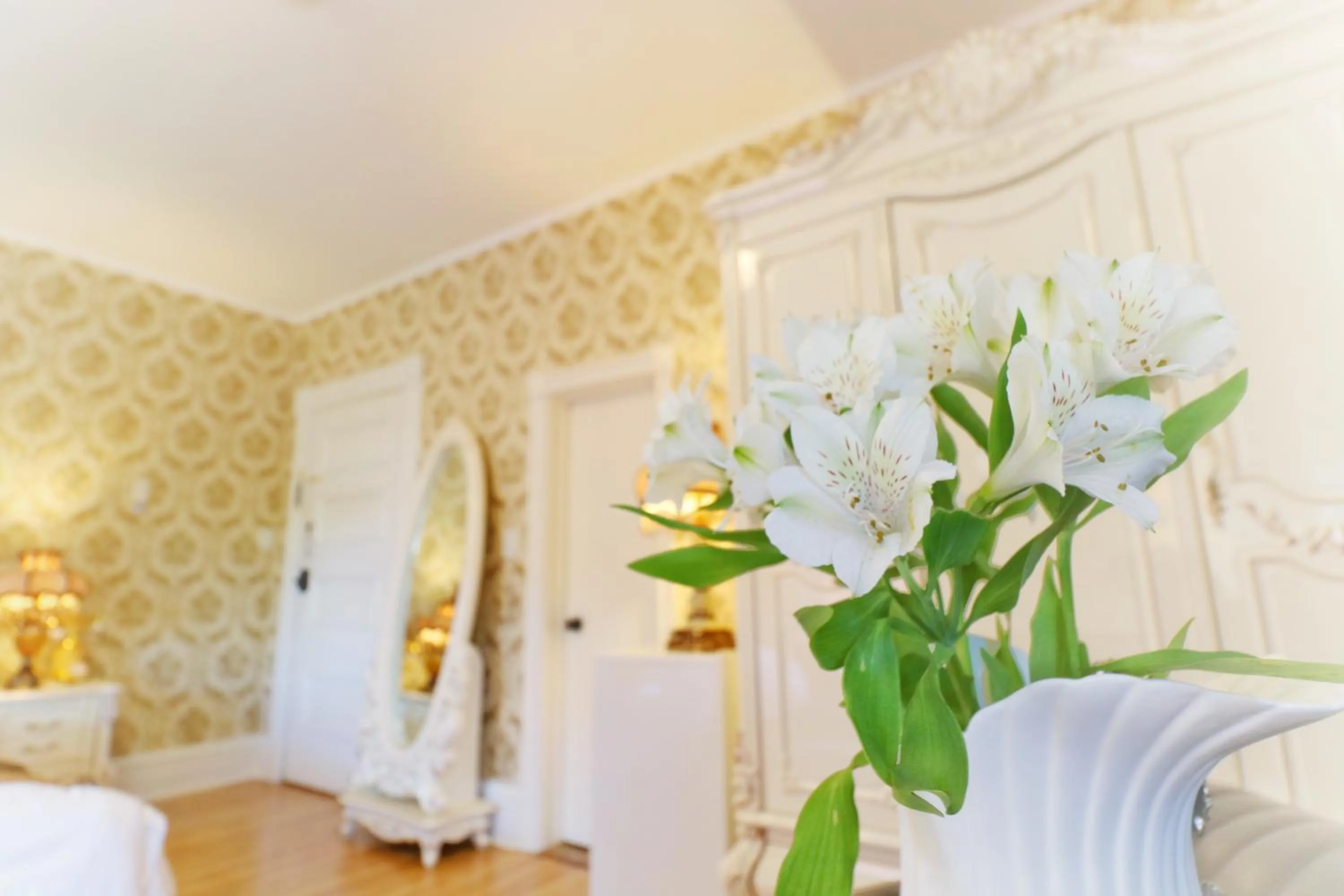 Decorative detail, Bed in Prince inn