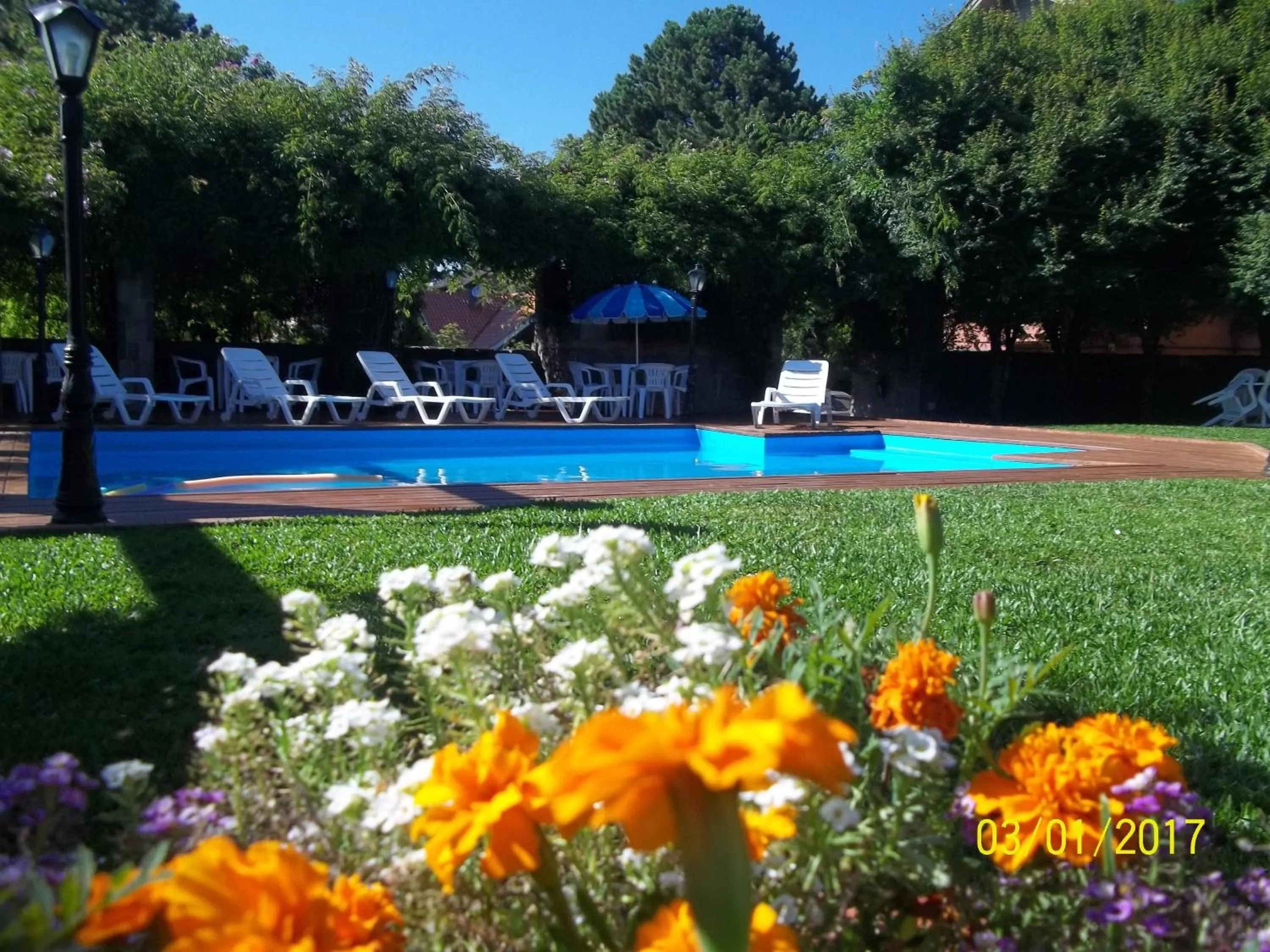 Swimming pool in Pousada Casa Rosa