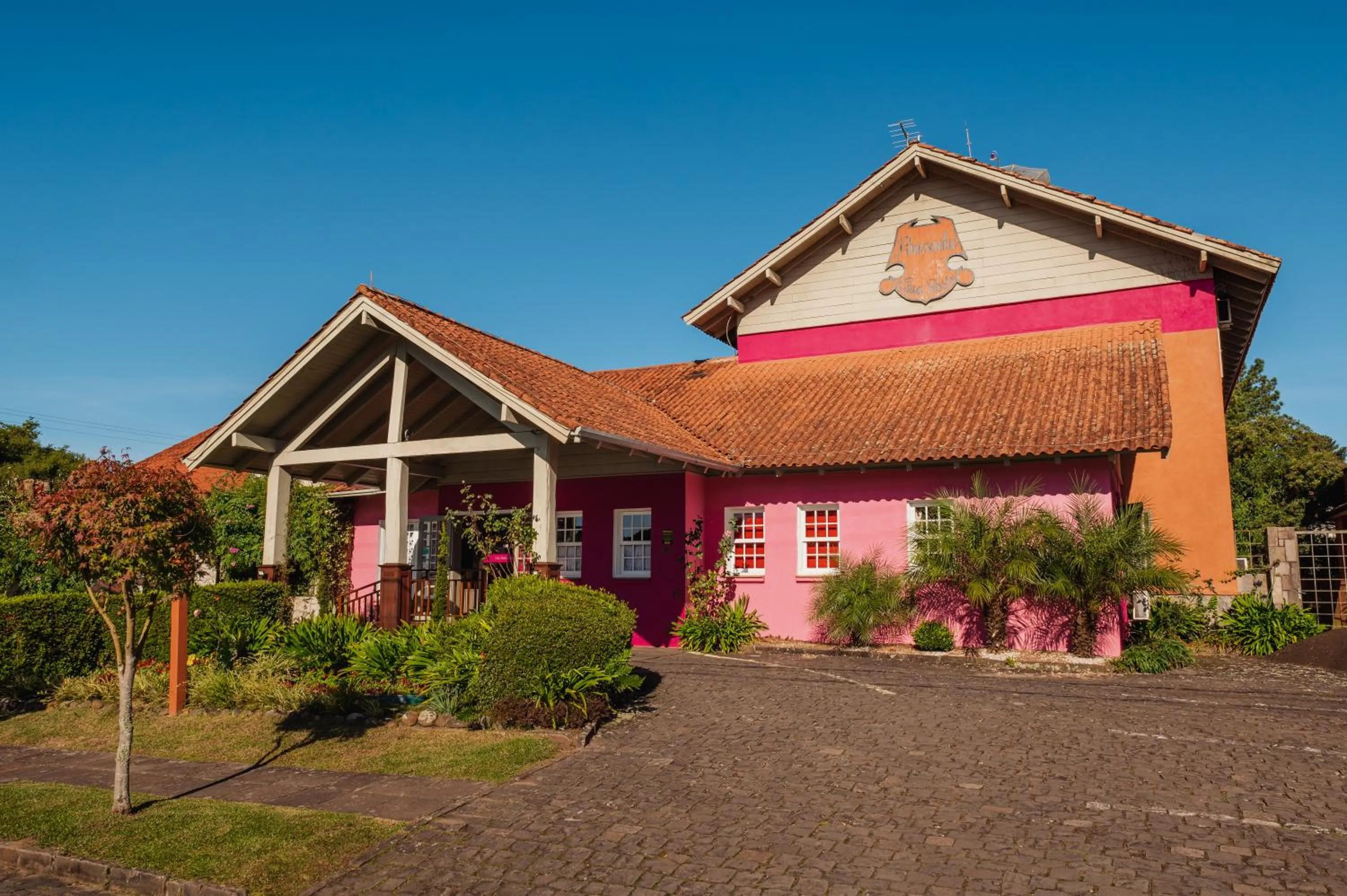 Property building in Pousada Casa Rosa