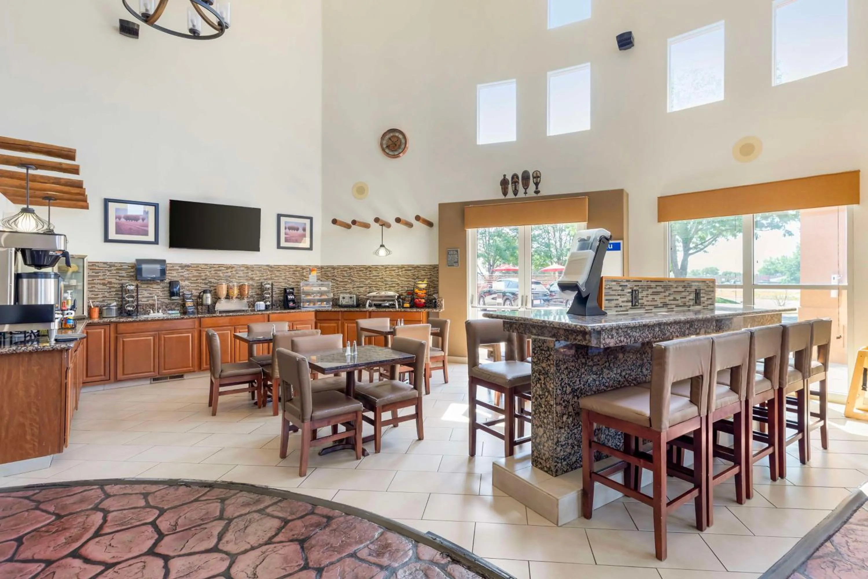 Breakfast in Best Western Kiva Inn