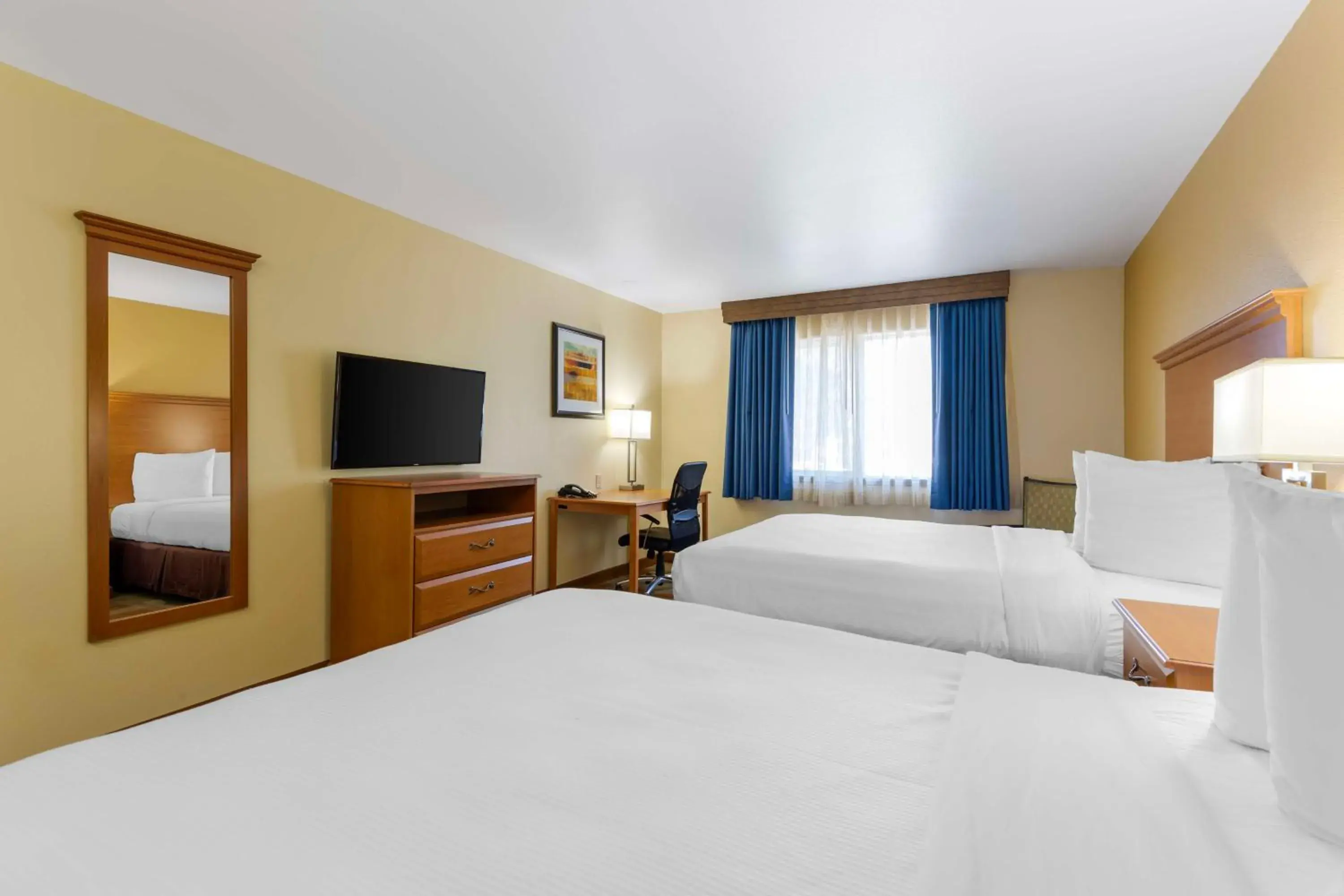 Queen Room with Two Queen Beds - Non-Smoking in Best Western Kiva Inn Queen Room with Two Queen Beds - Non-Smoking in Best Western Kiva Inn