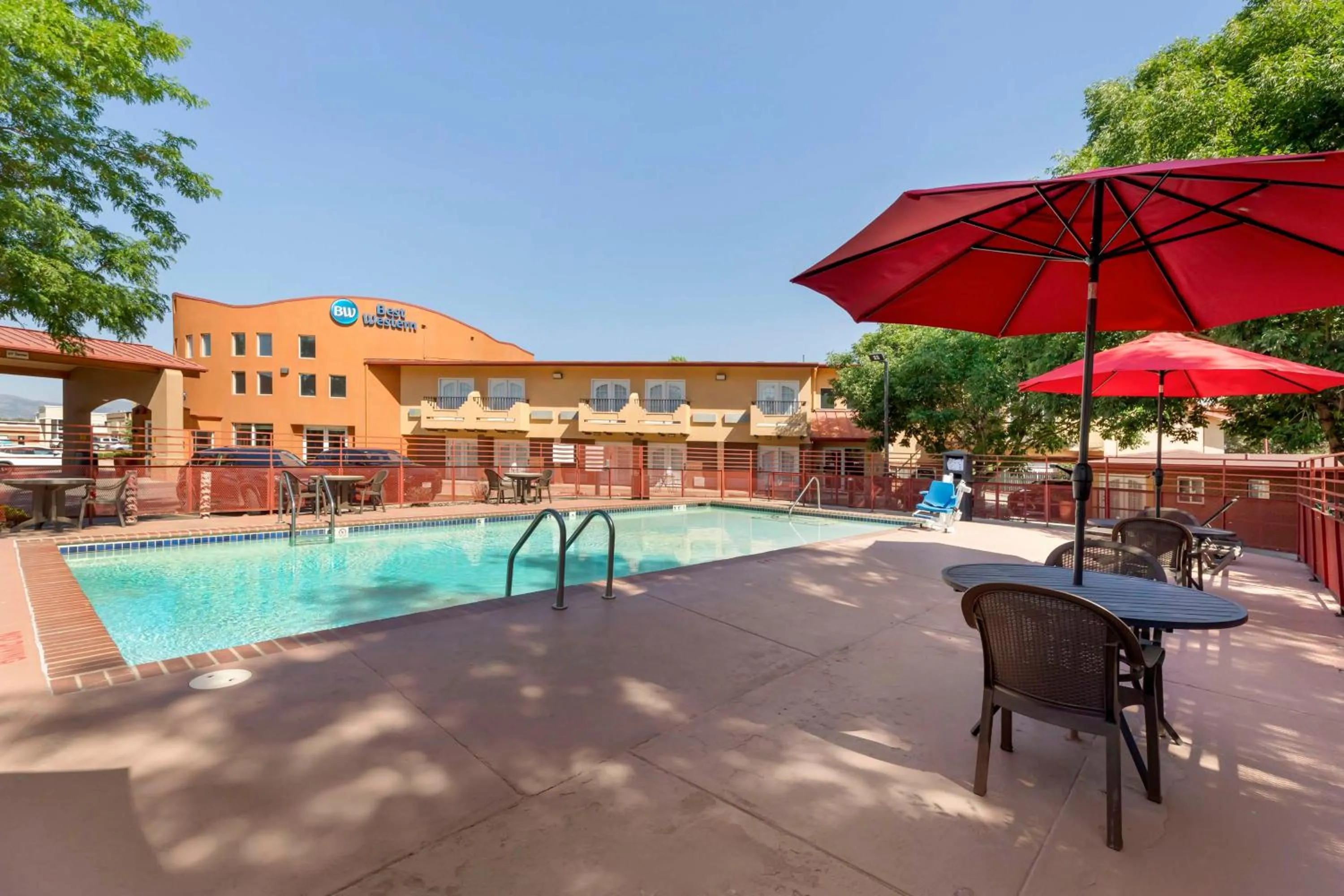 Pool view in Best Western Kiva Inn