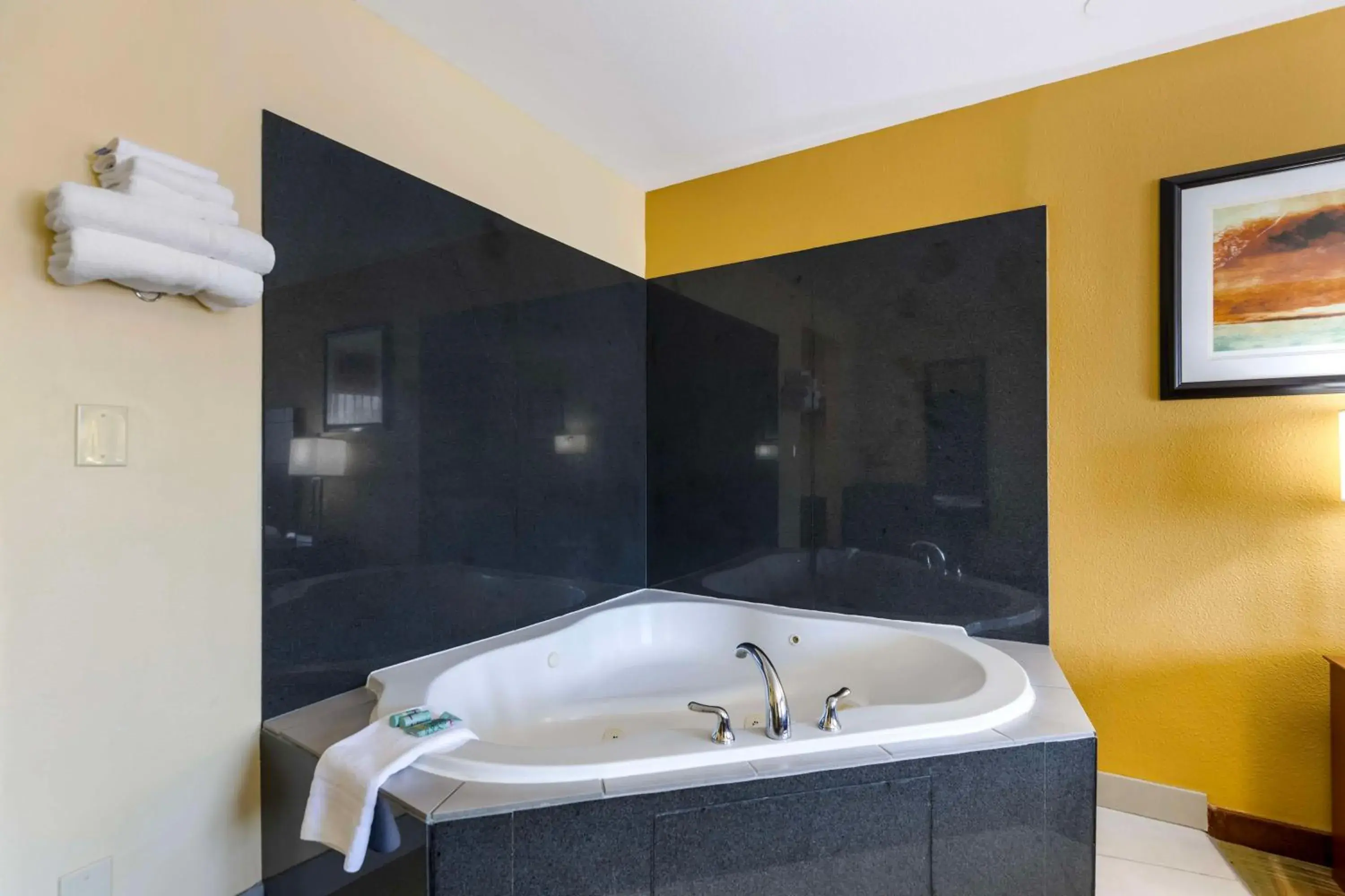 Bedroom in Best Western Kiva Inn Bedroom in Best Western Kiva Inn