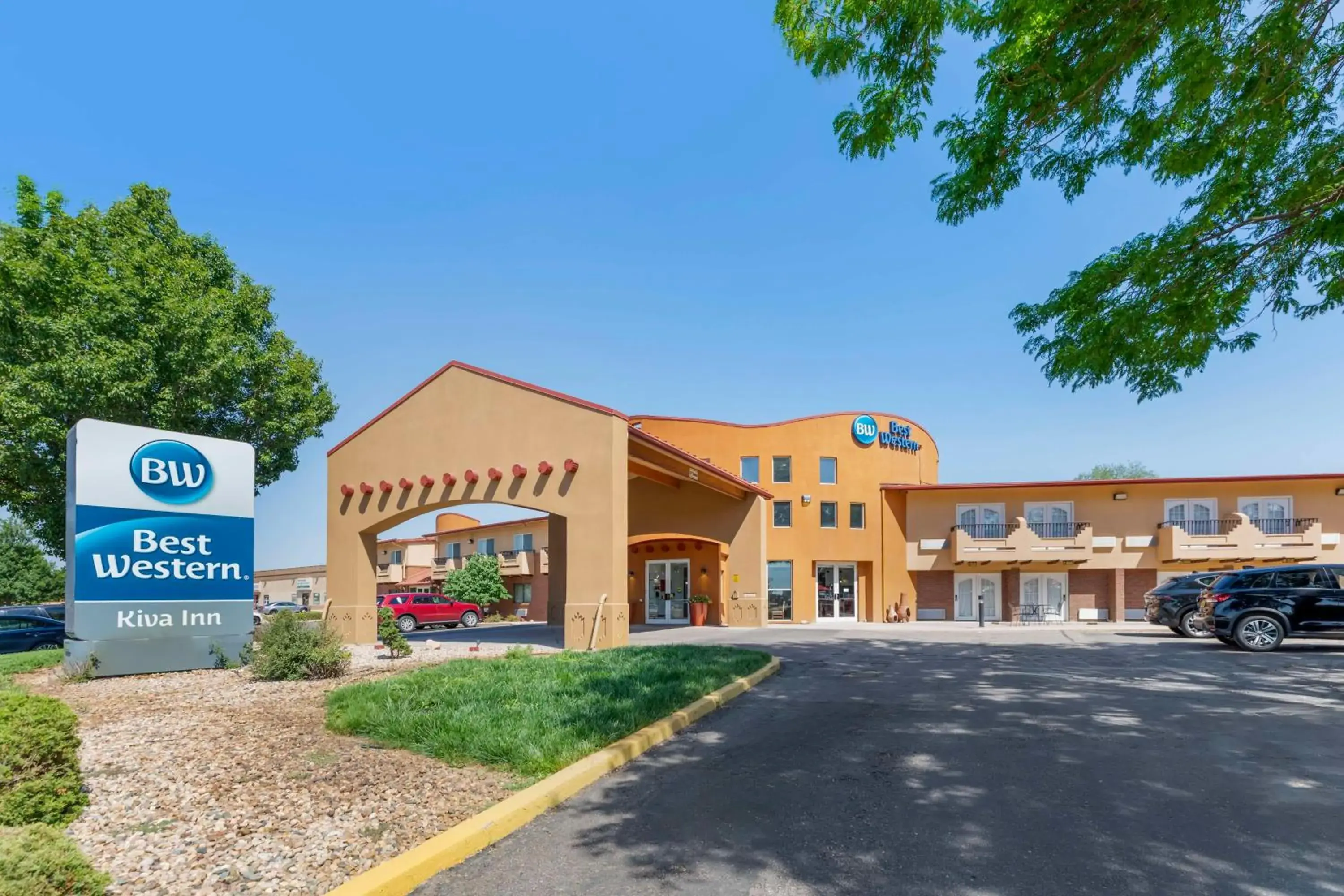 Property building in Best Western Kiva Inn Property building in Best Western Kiva Inn