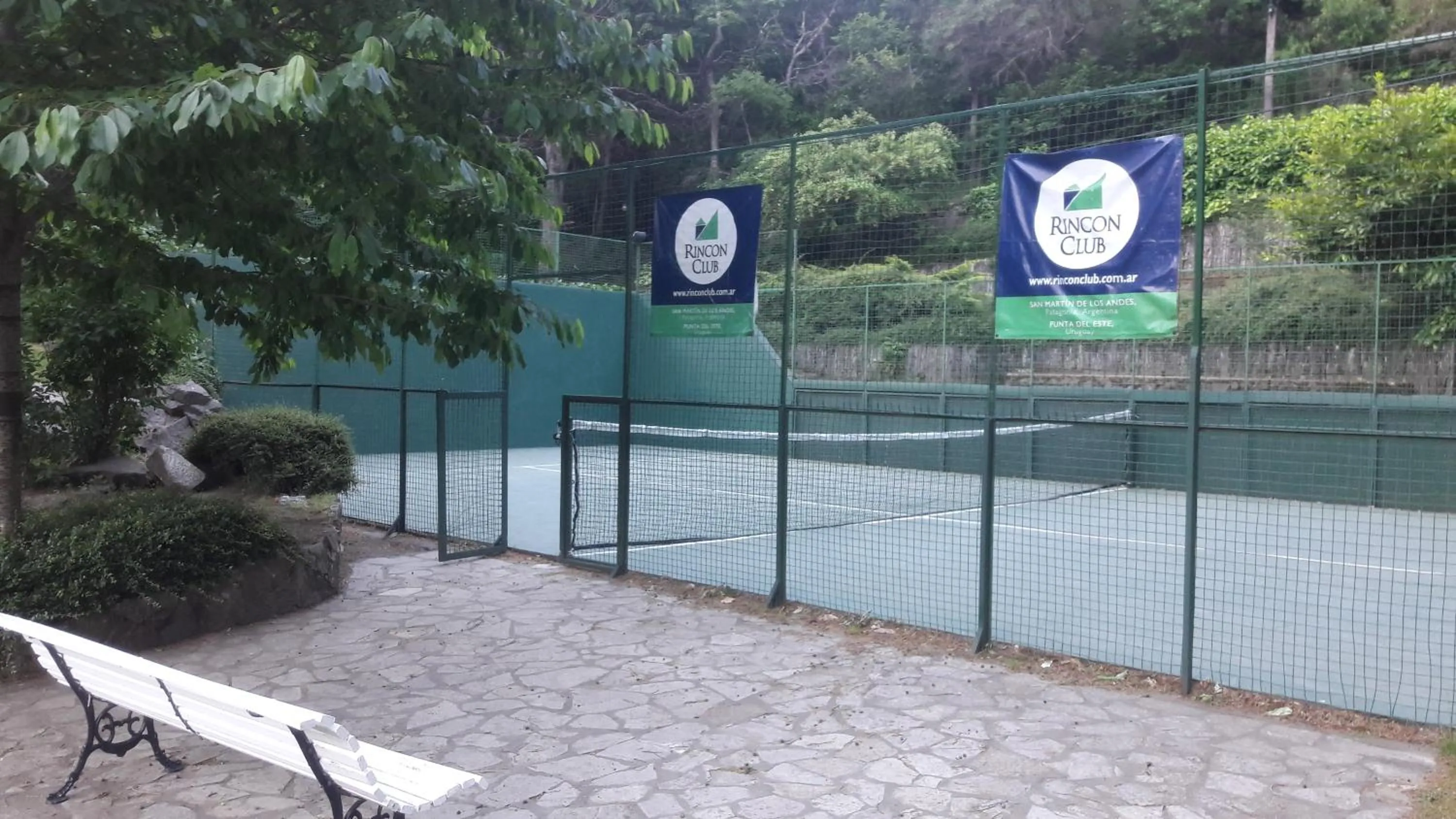 Tennis court in Rincón de los Andes Resort