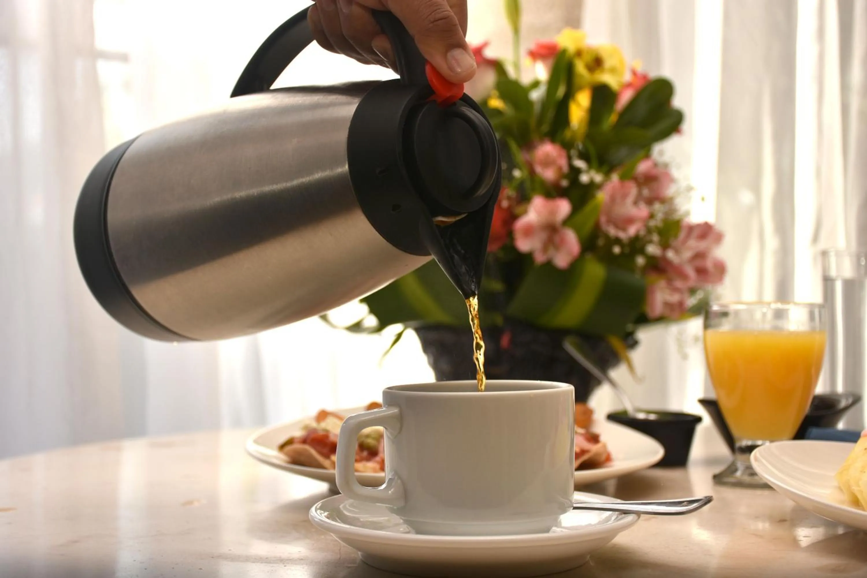 room service in Hotel Villa Mercedes San Cristobal