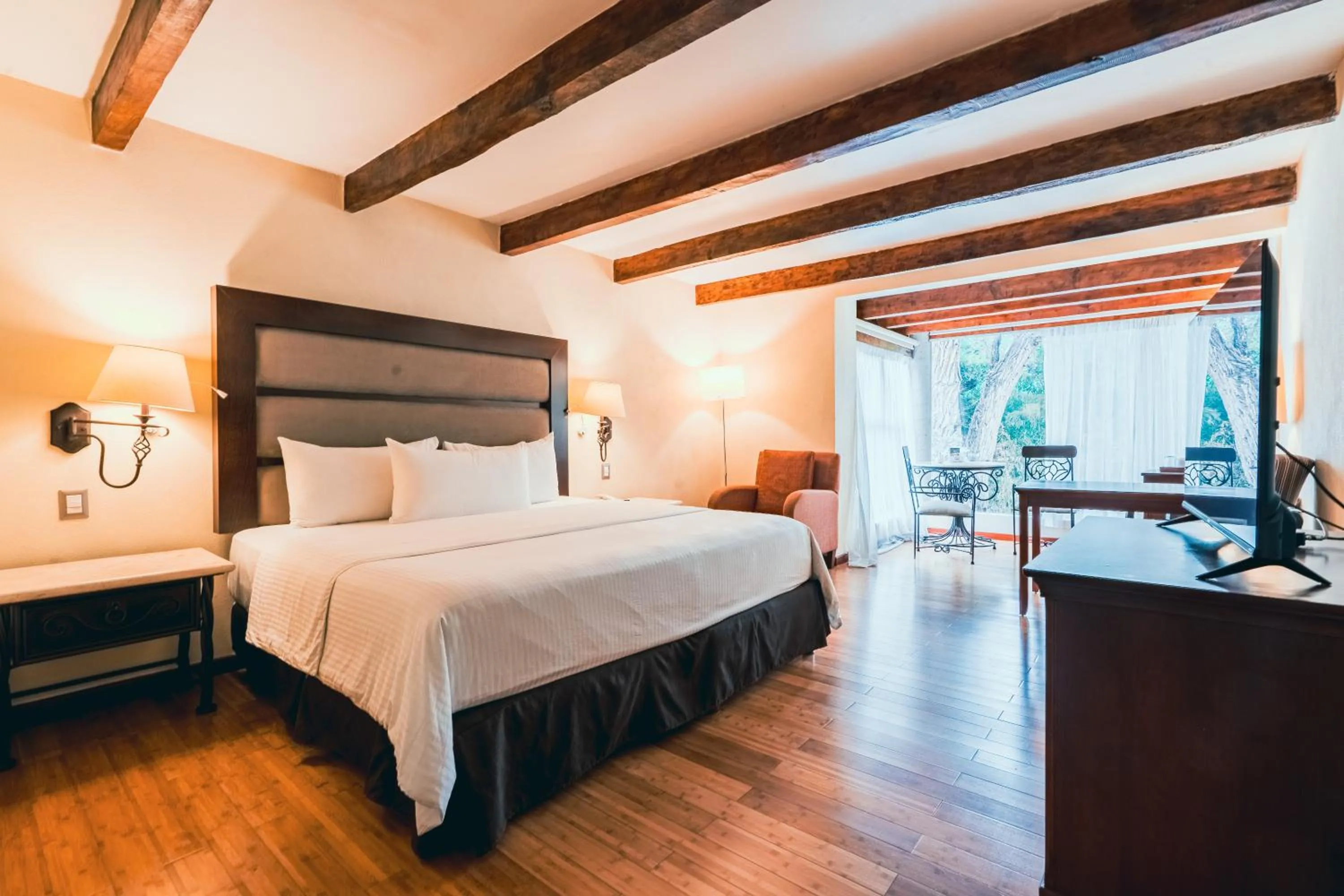 Photo of the whole room, Bed in Hotel Villa Mercedes San Cristobal