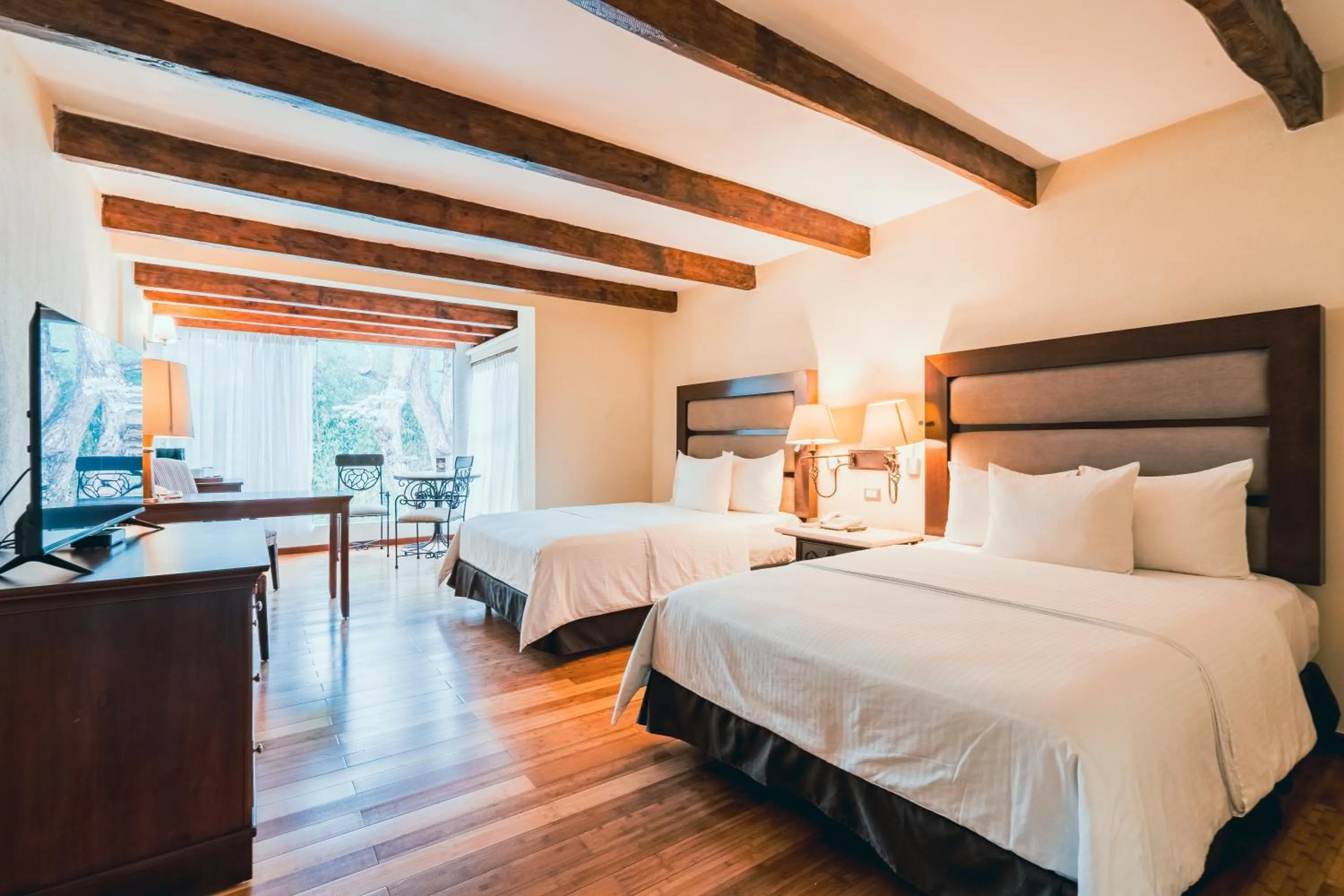 Photo of the whole room, Bed in Hotel Villa Mercedes San Cristobal