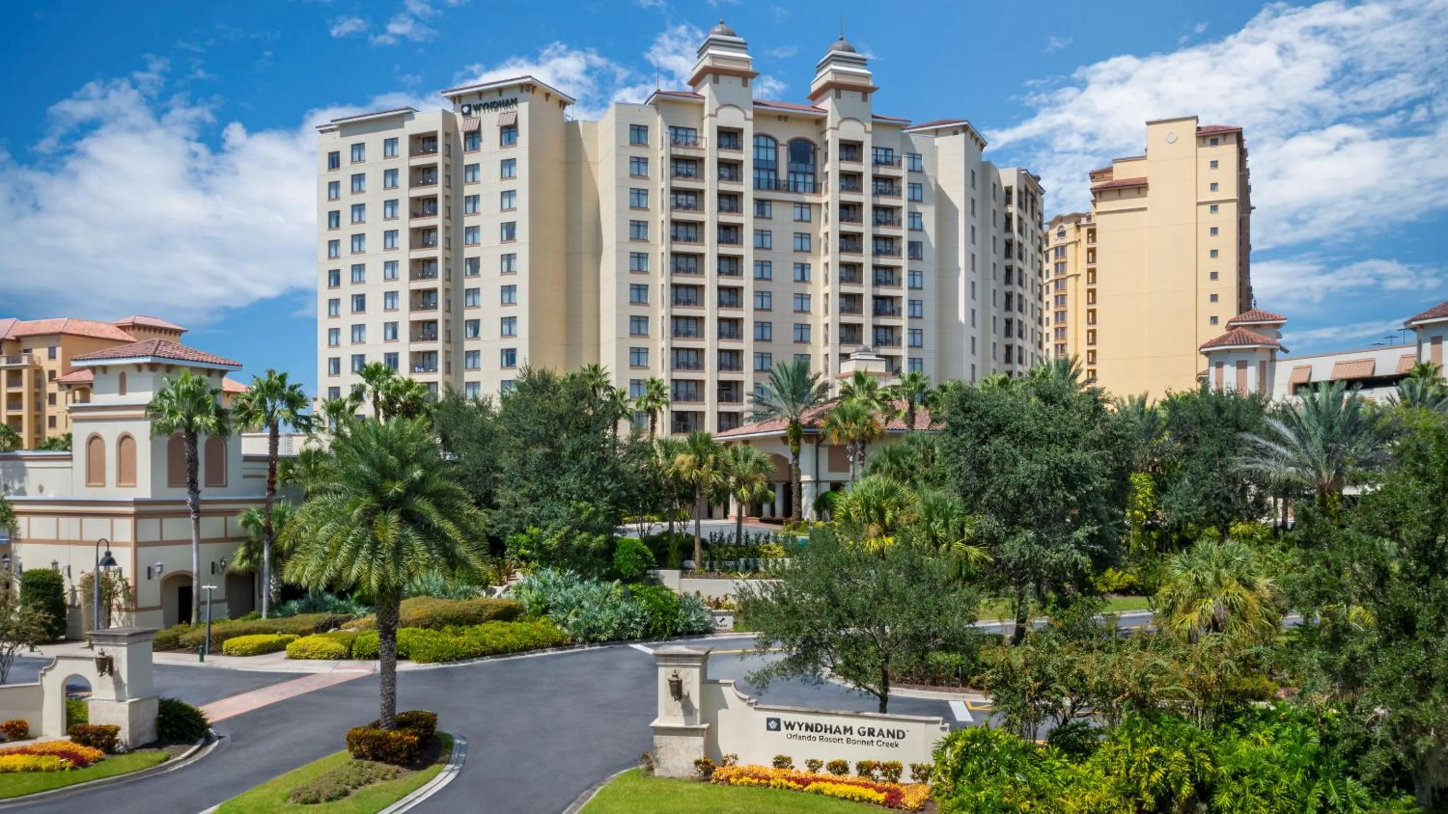 Property building in Wyndham Grand Orlando Resort Bonnet Creek