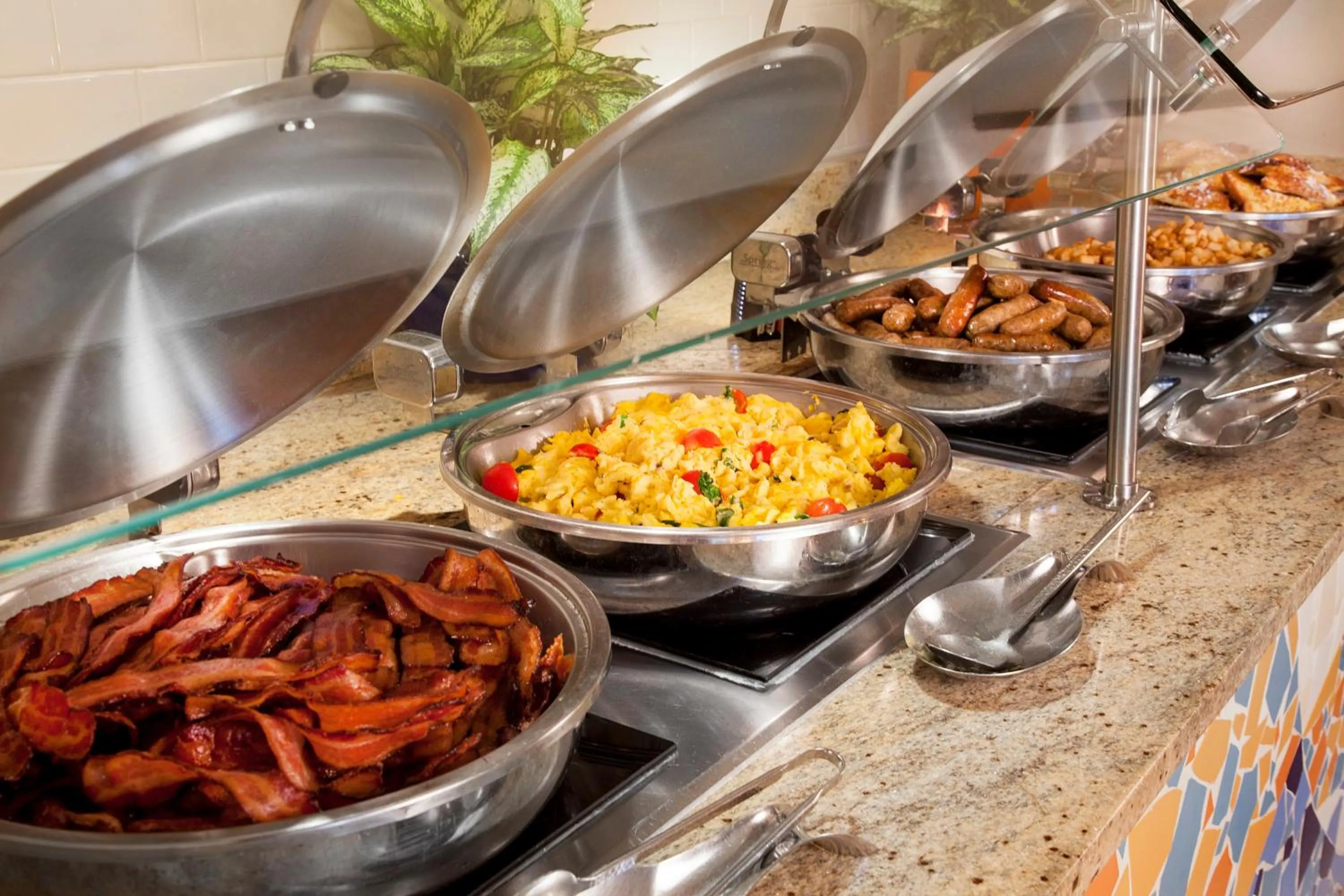 Buffet breakfast in Wyndham Grand Orlando Resort Bonnet Creek