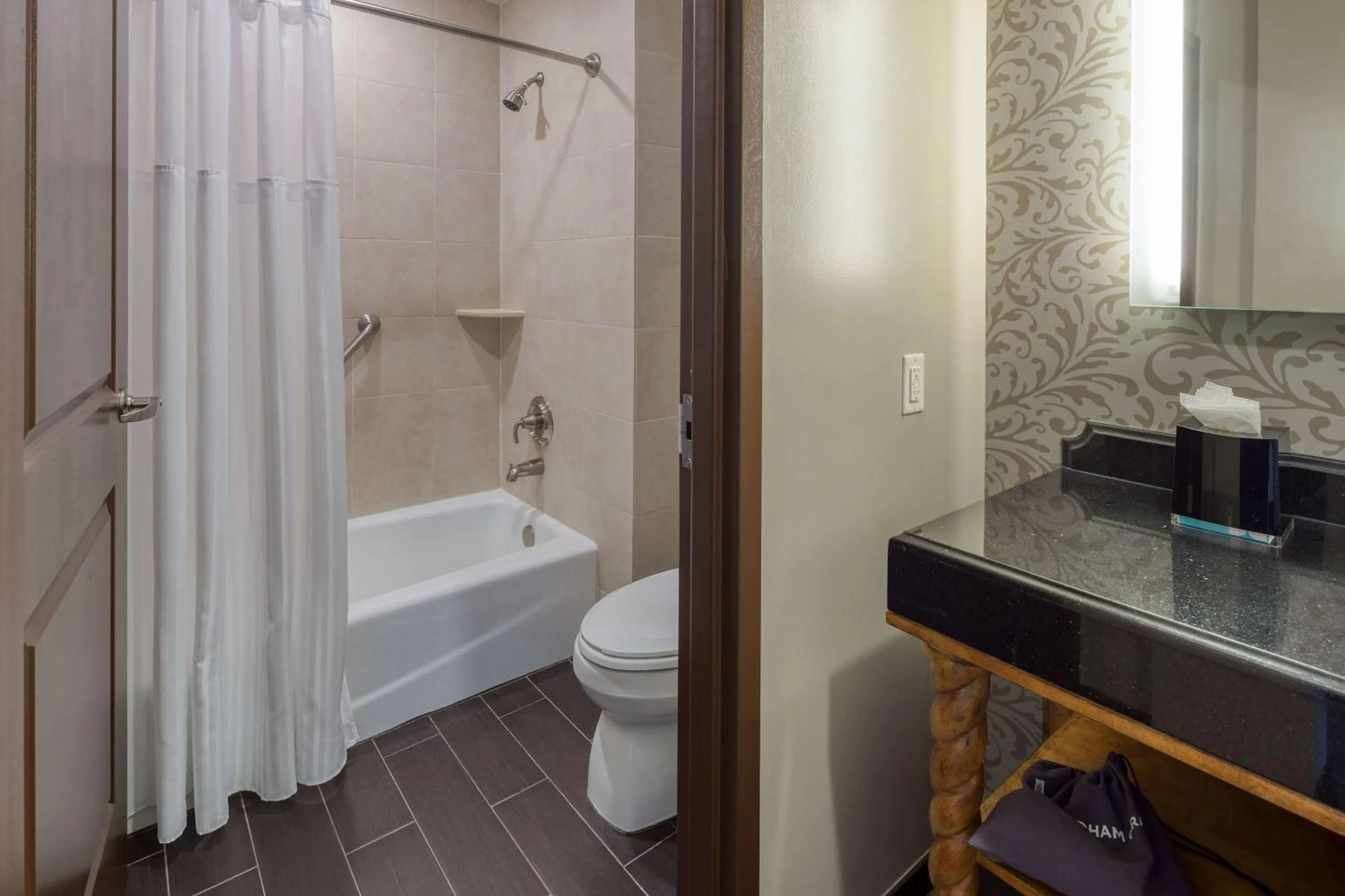 Bathroom in Wyndham Grand Orlando Resort Bonnet Creek