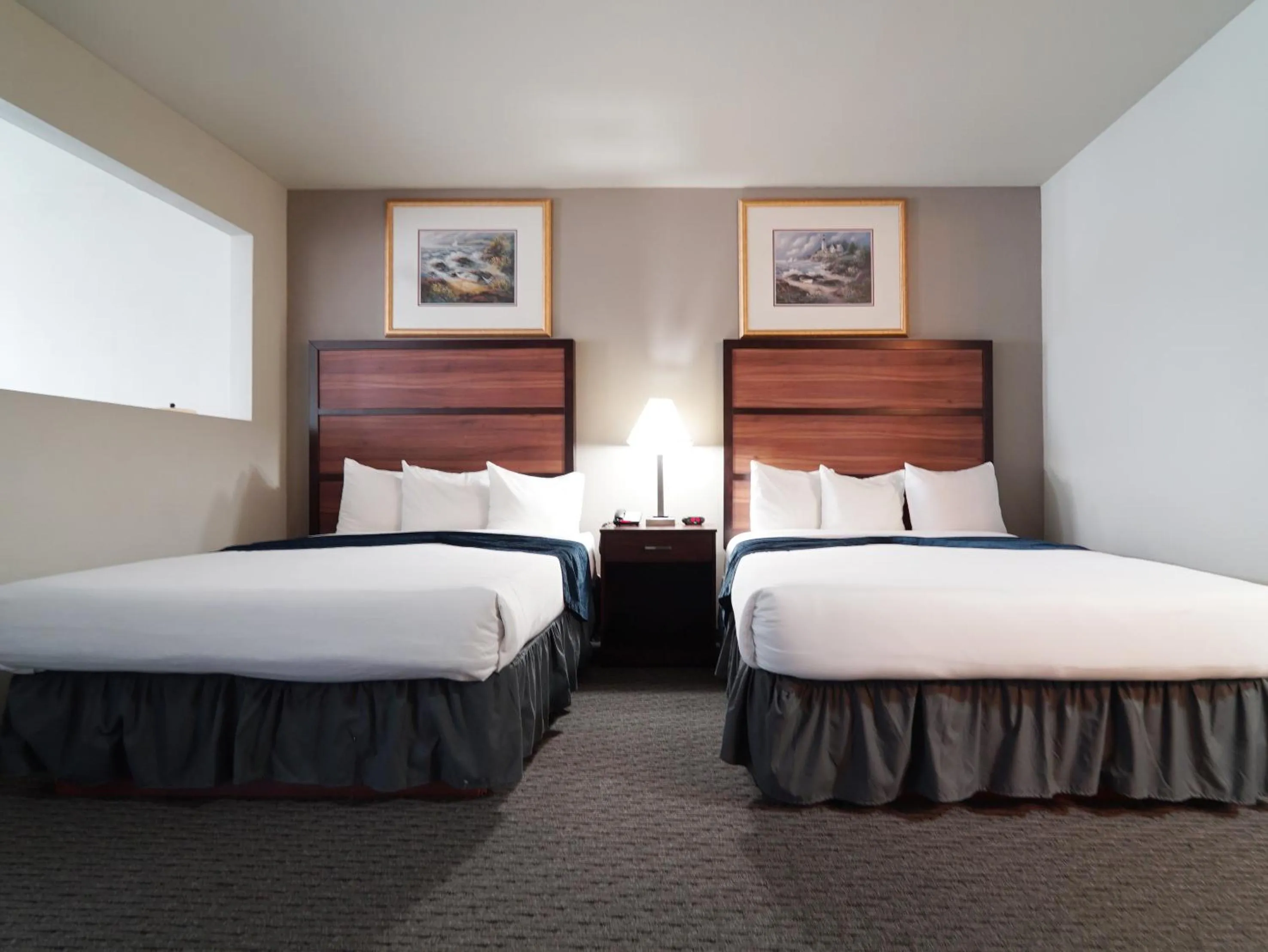 Bedroom, Bed in BayVue Hotel, Resort & Suites