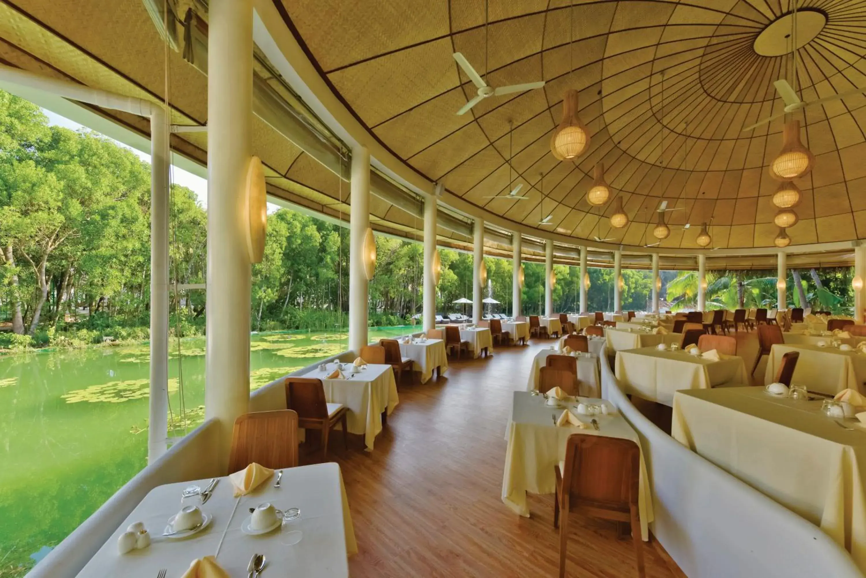 Restaurant/places to eat in Dreamland Maldives Resort Restaurant/places to eat in Dreamland Maldives Resort