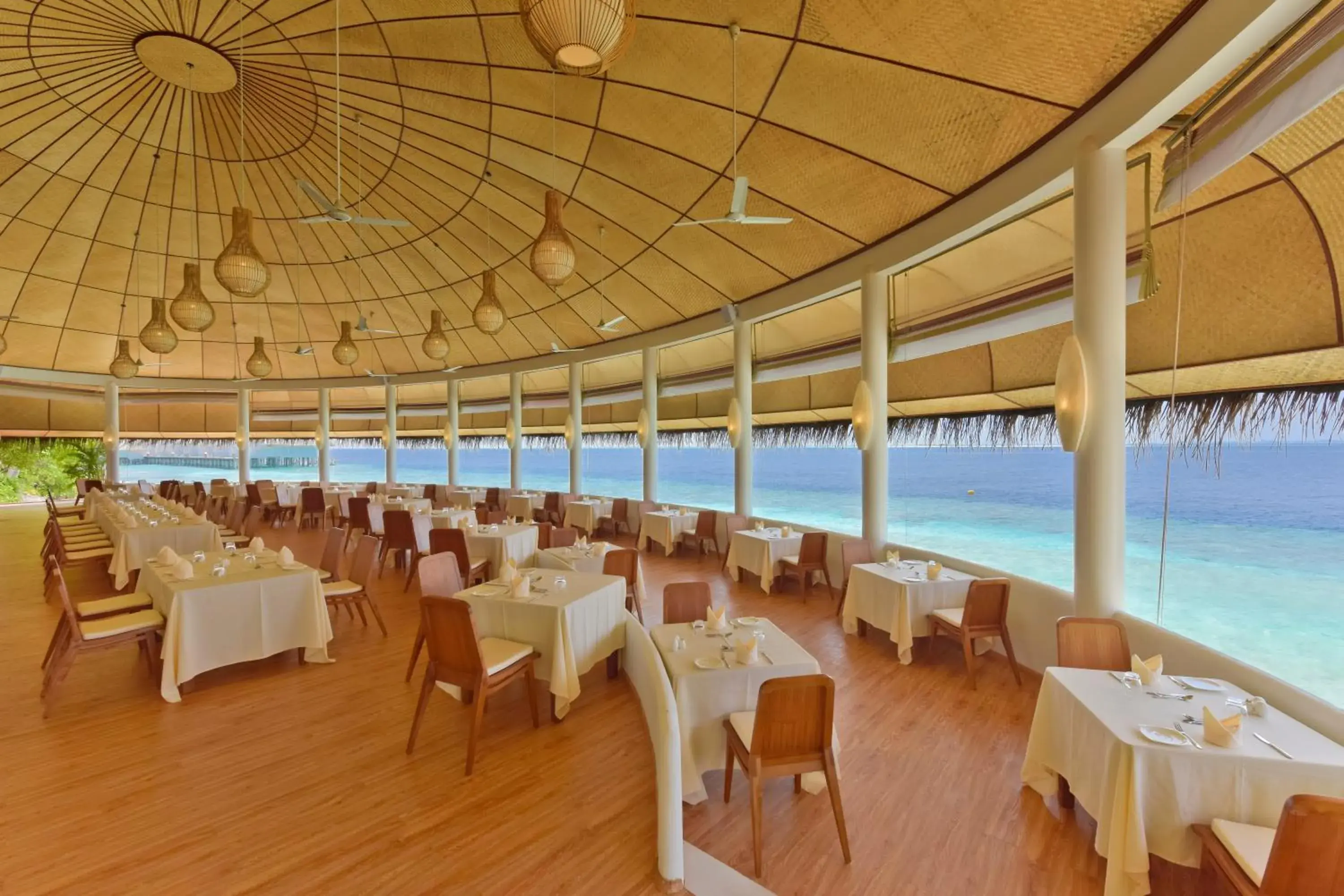 Restaurant/places to eat in Dreamland Maldives Resort Restaurant/places to eat in Dreamland Maldives Resort