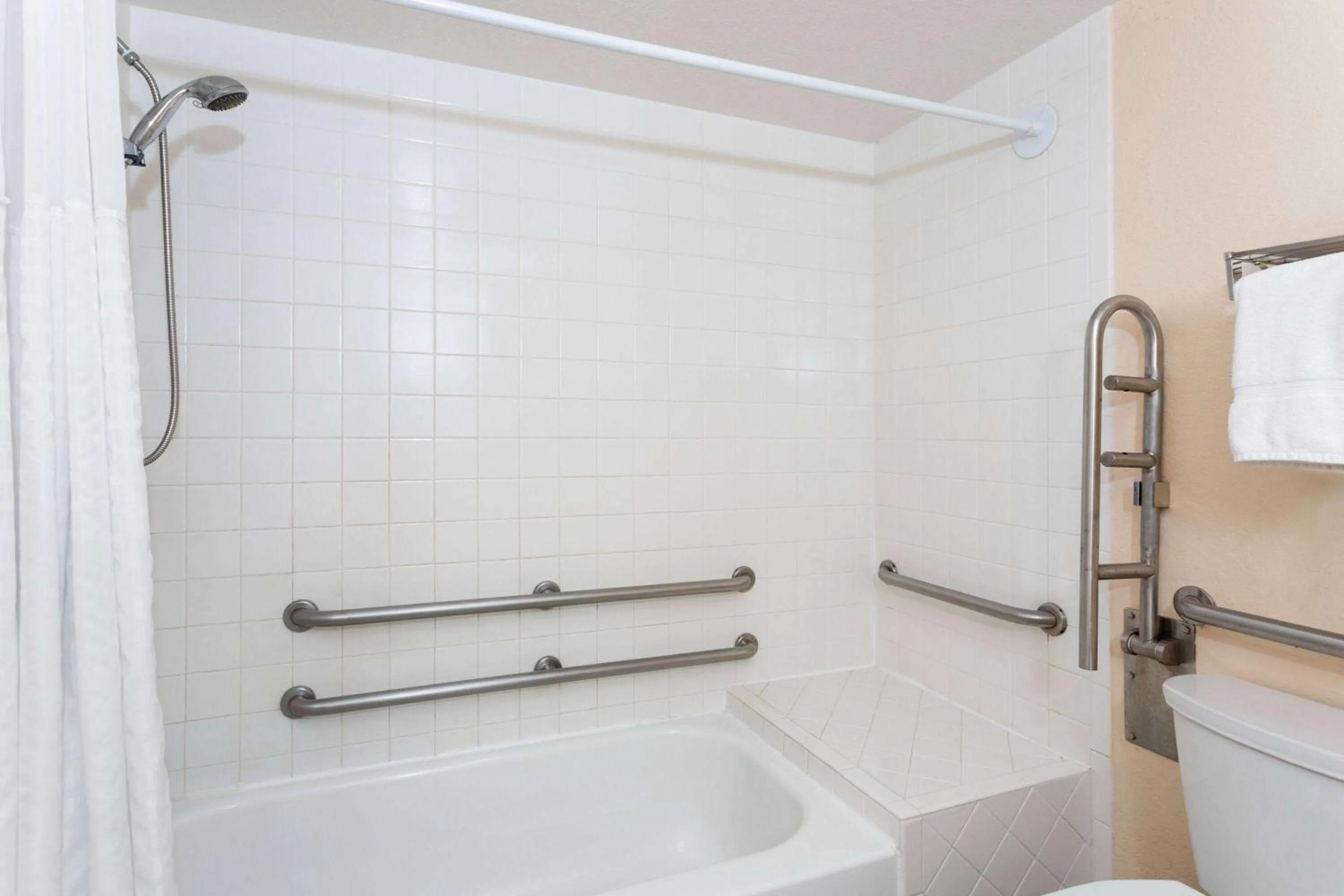 Bathroom in Baymont by Wyndham Punta Gorda/Port Charlotte