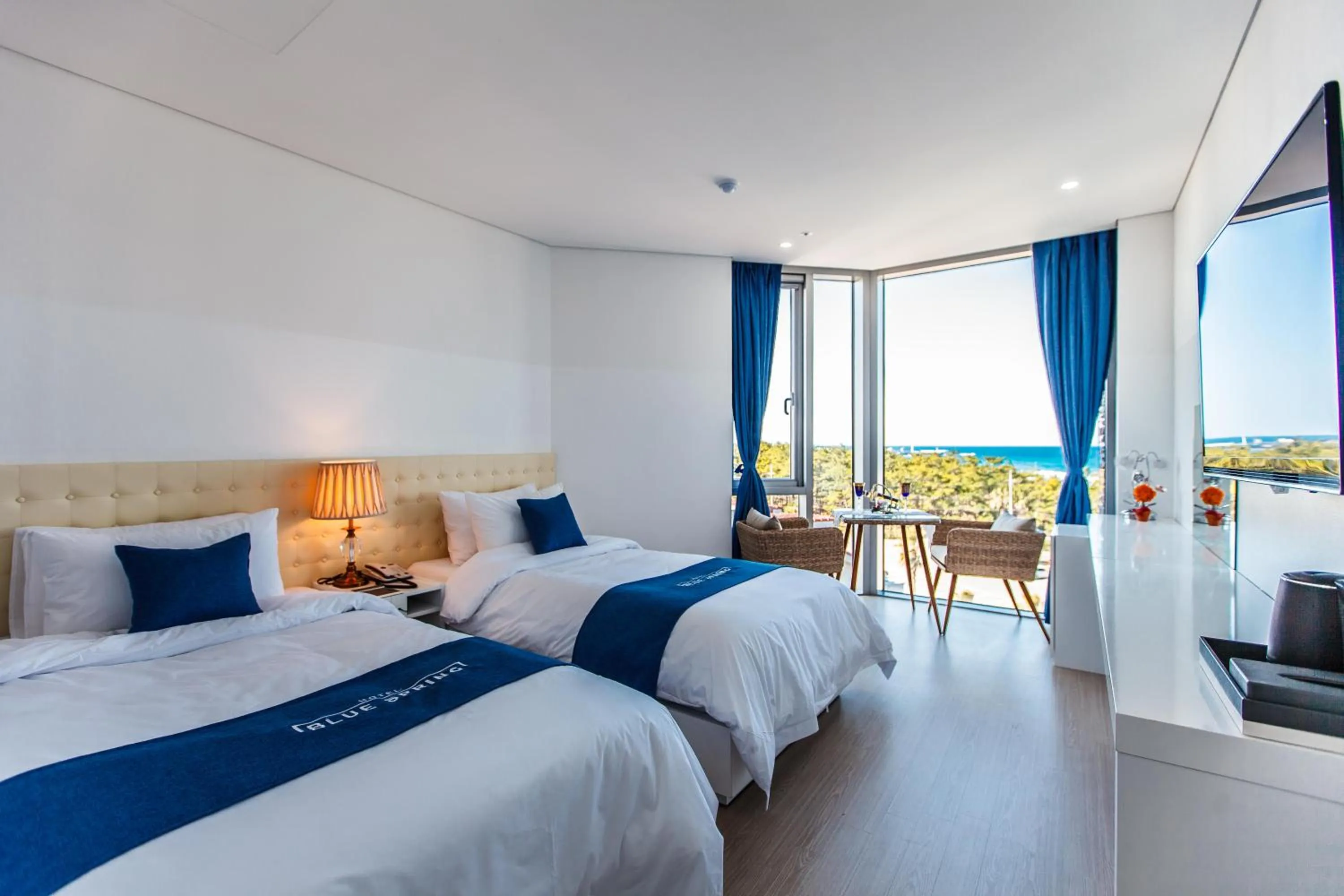 Bed in Blue Spring Hotel