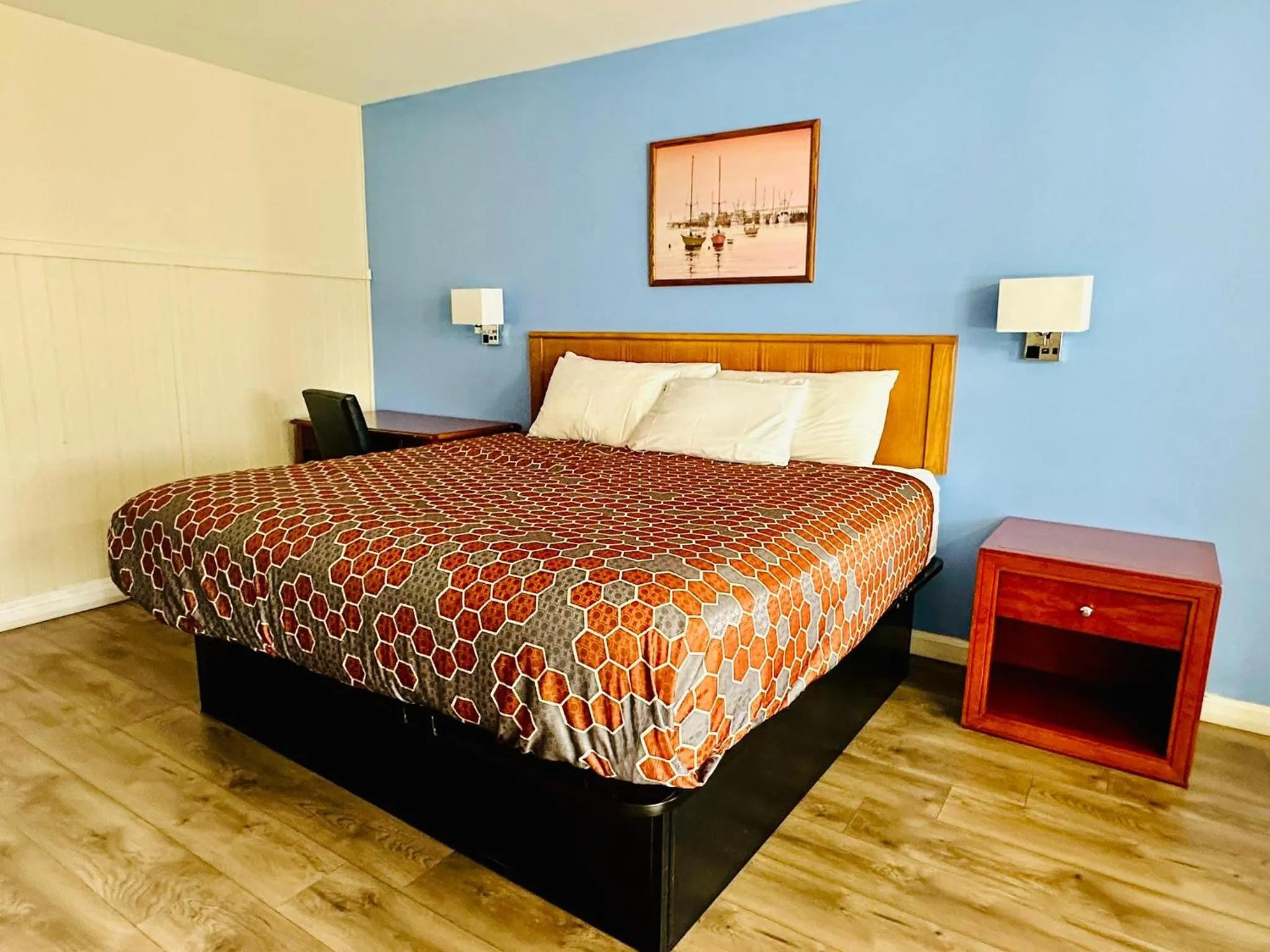 Bed in Hampton Motor Inn