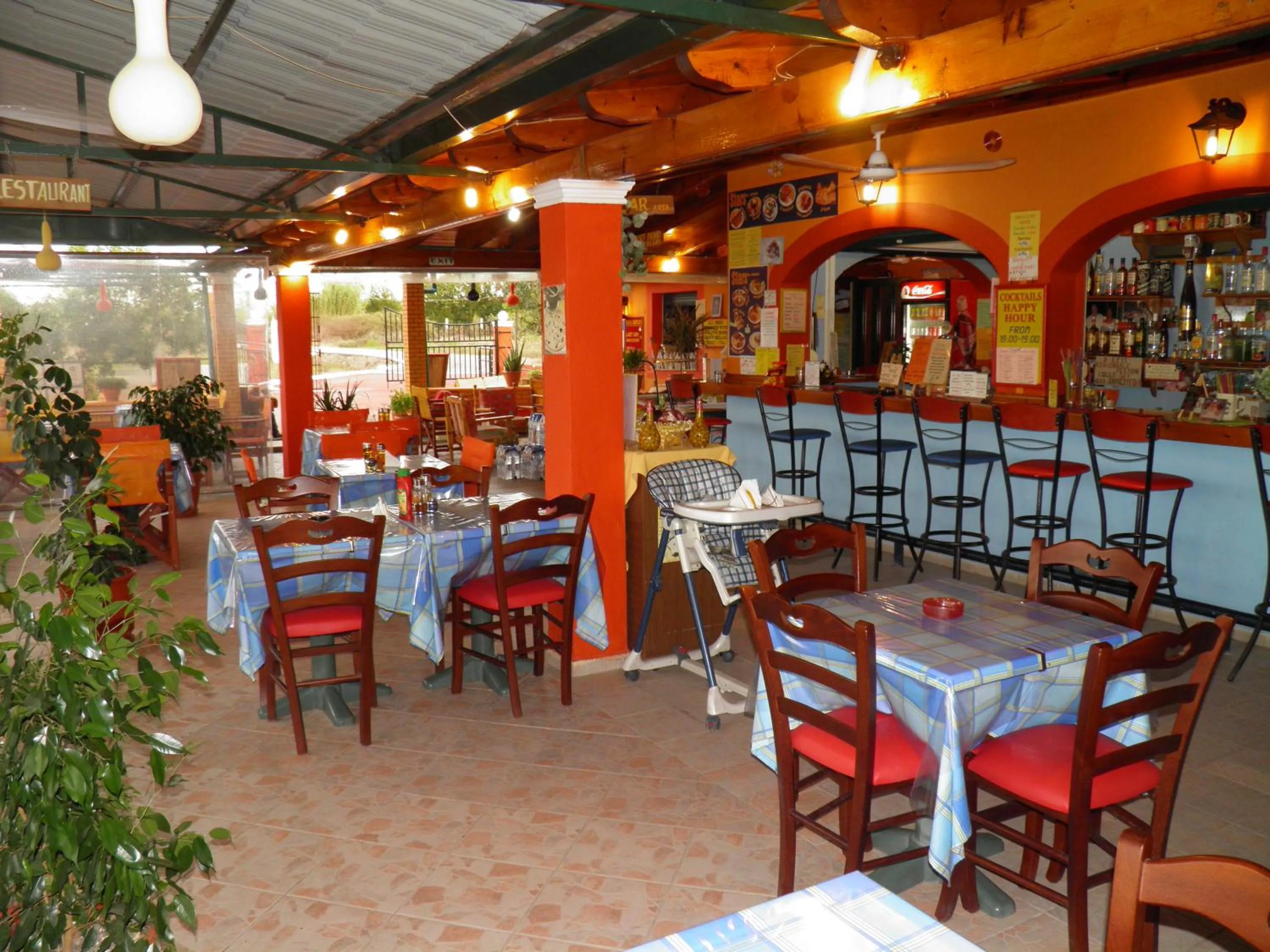 Restaurant/places to eat in Stars Hotel