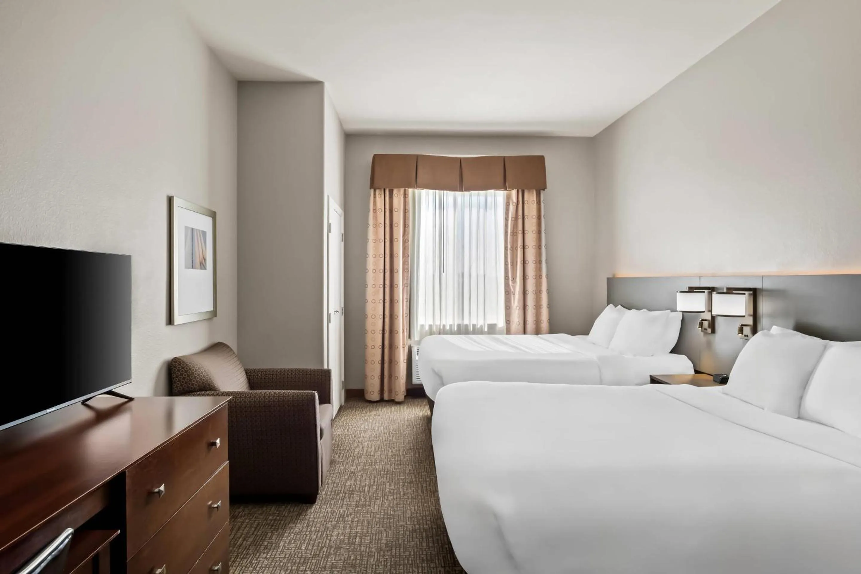 Bedroom, Bed in Comfort Suites Waxahachie - Dallas