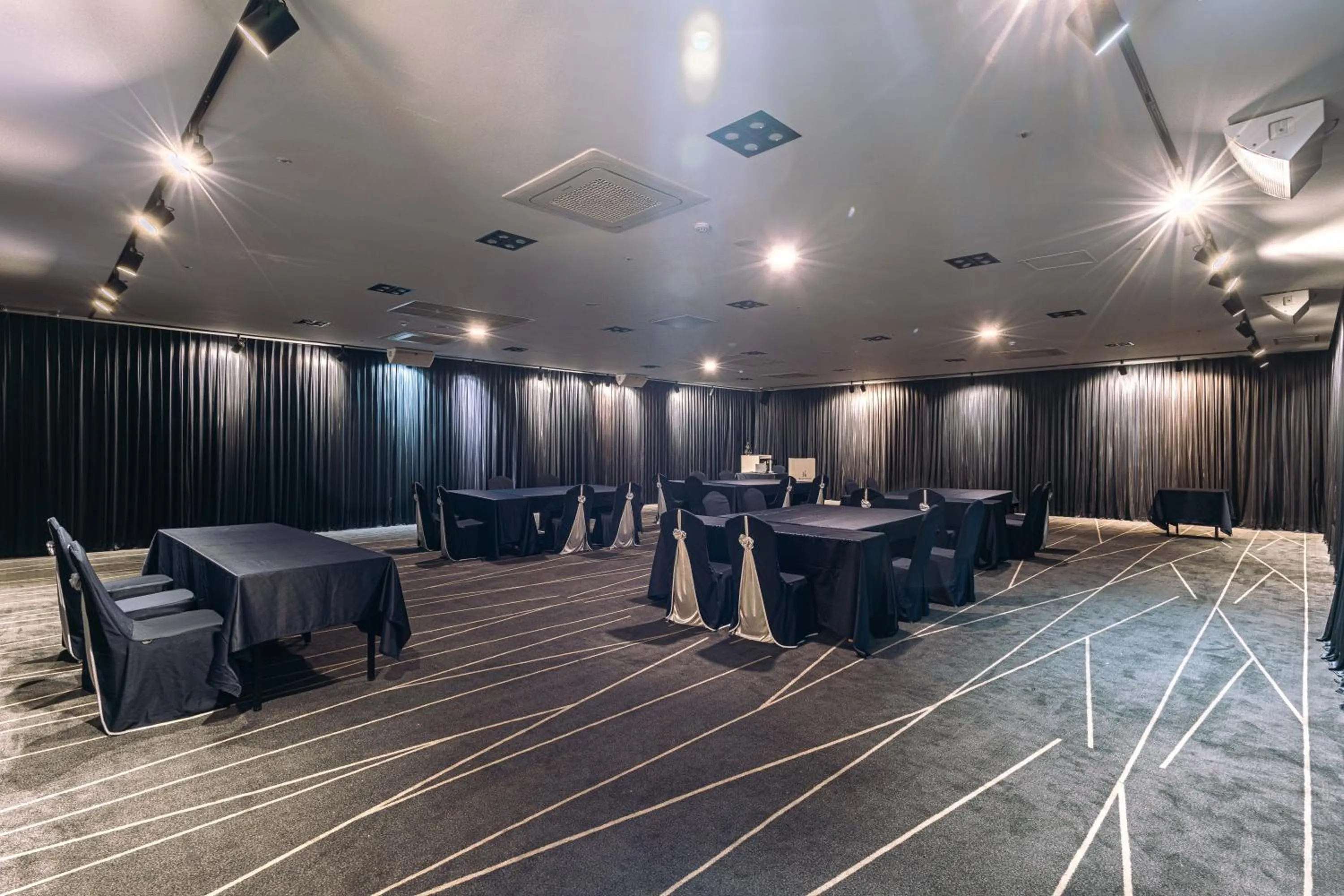 Banquet/Function facilities in JK Blossom Hotel