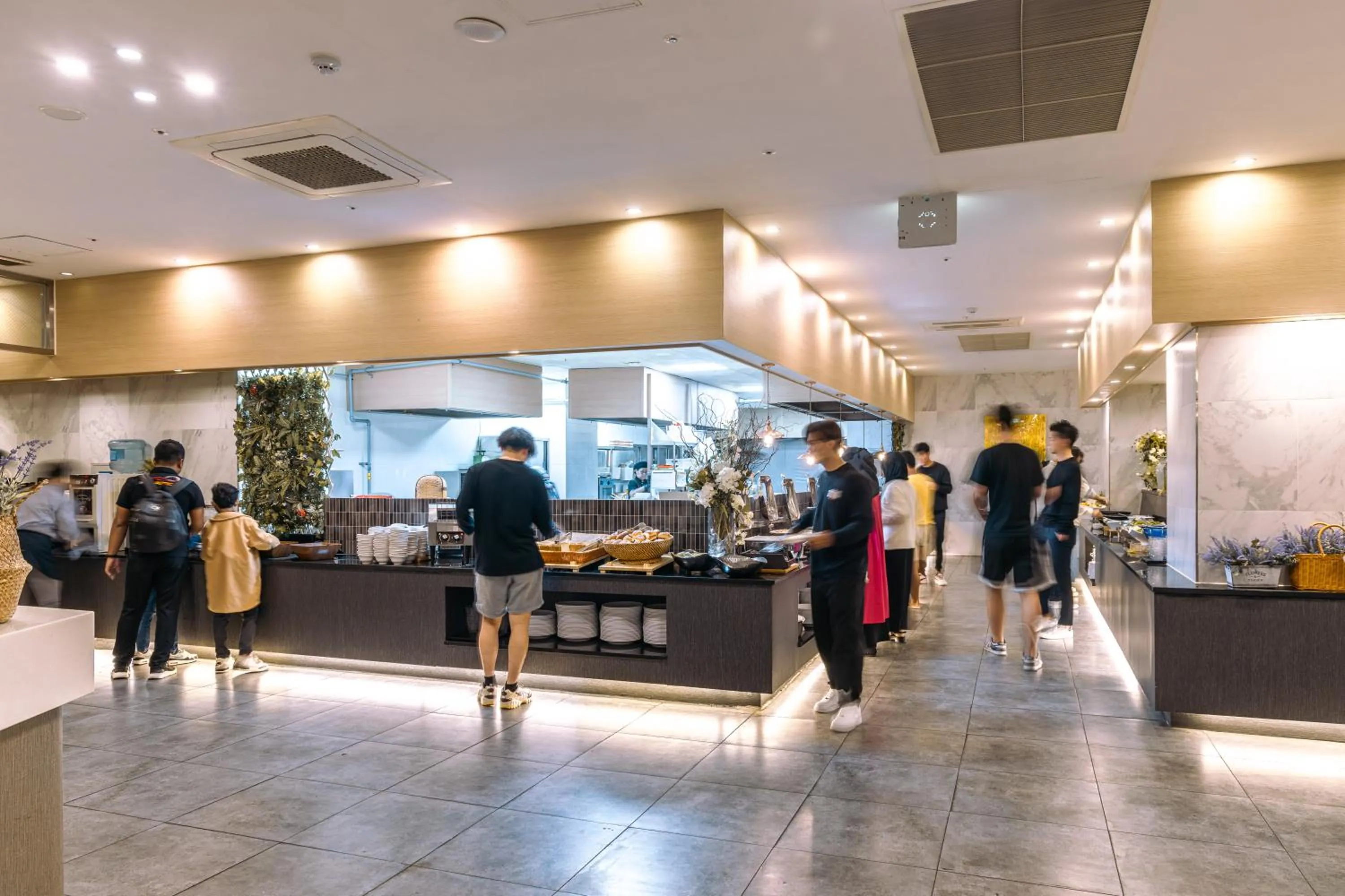 Restaurant/places to eat in JK Blossom Hotel