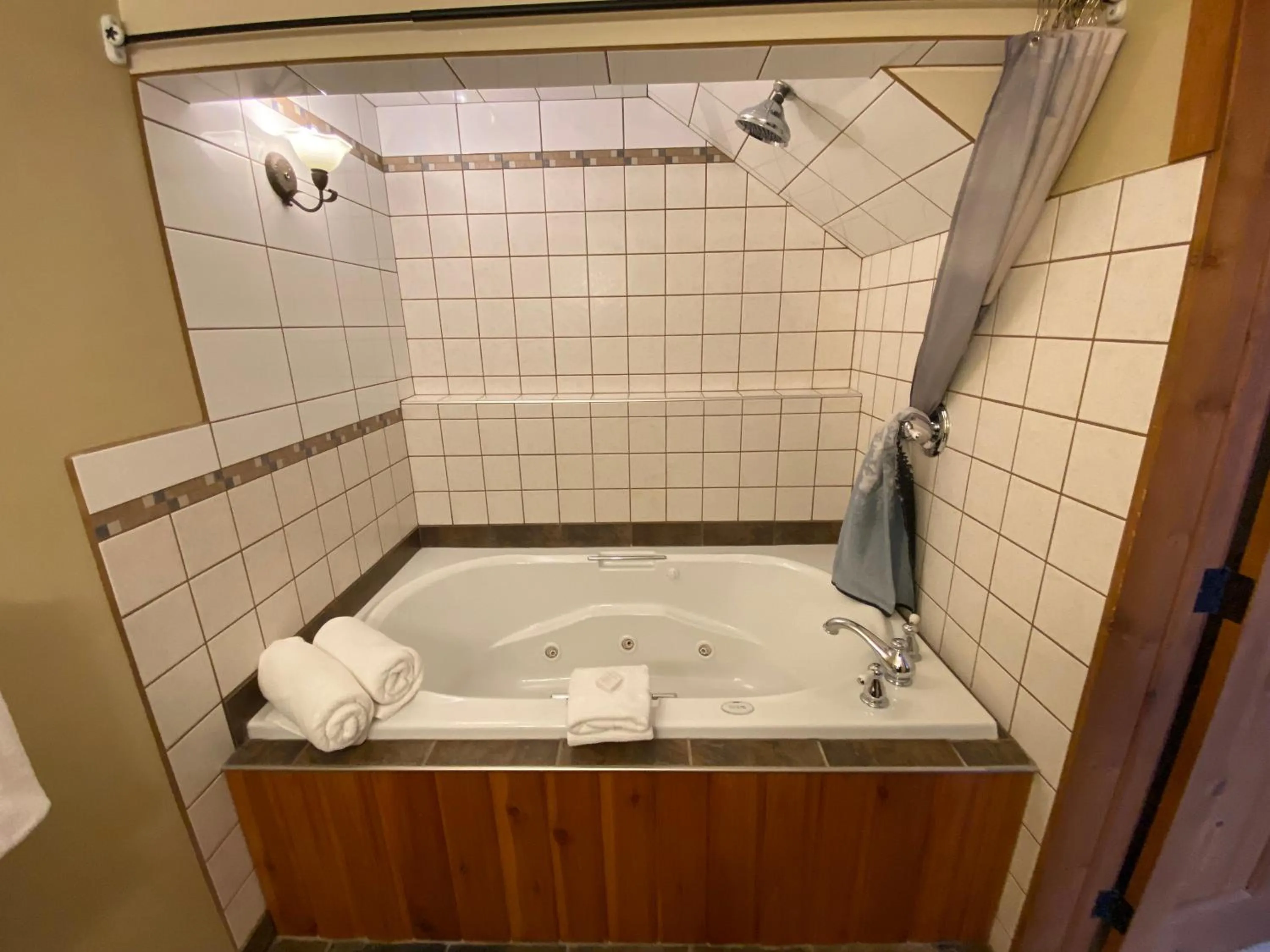 Bath in Winston Lodge