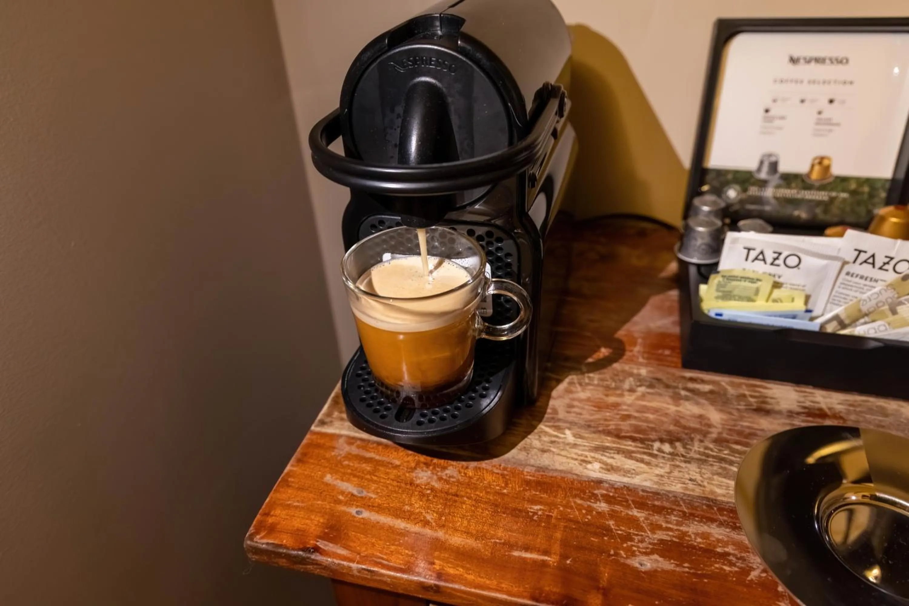 Coffee/tea facilities in Winston Lodge